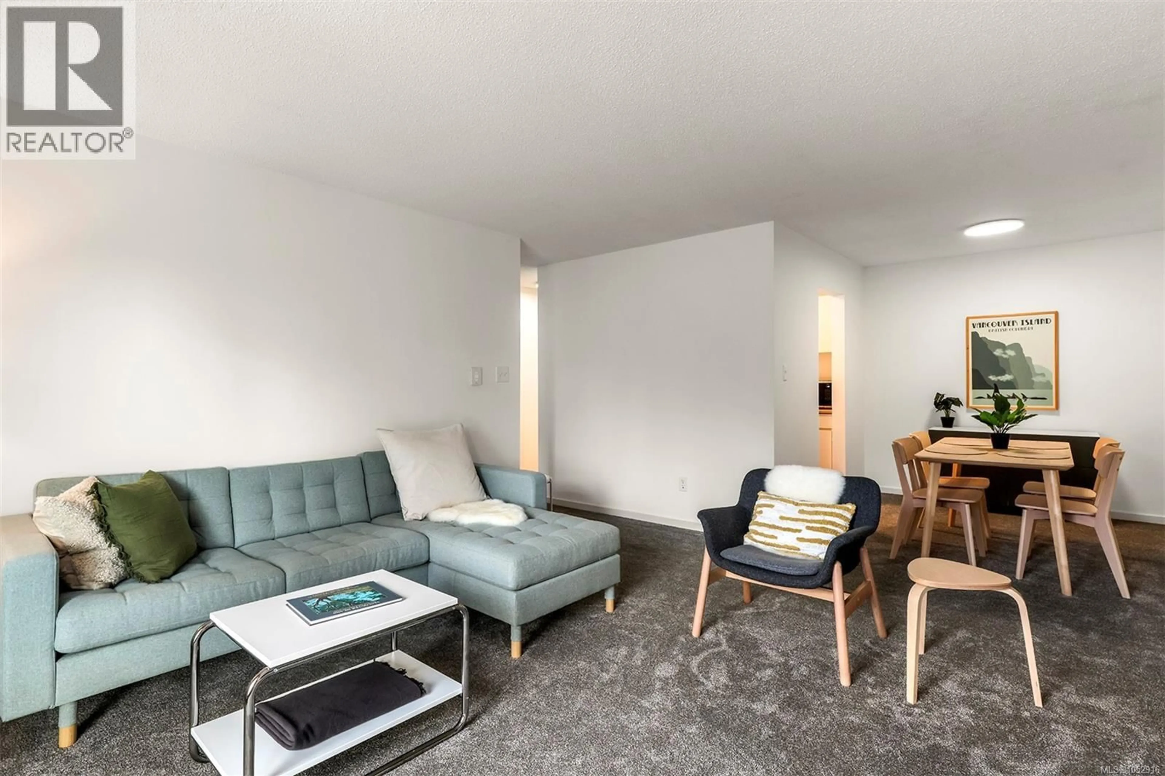 Living room with furniture, unknown for 216 - 175 CENTENNIAL DRIVE, Courtenay British Columbia V9N7M4