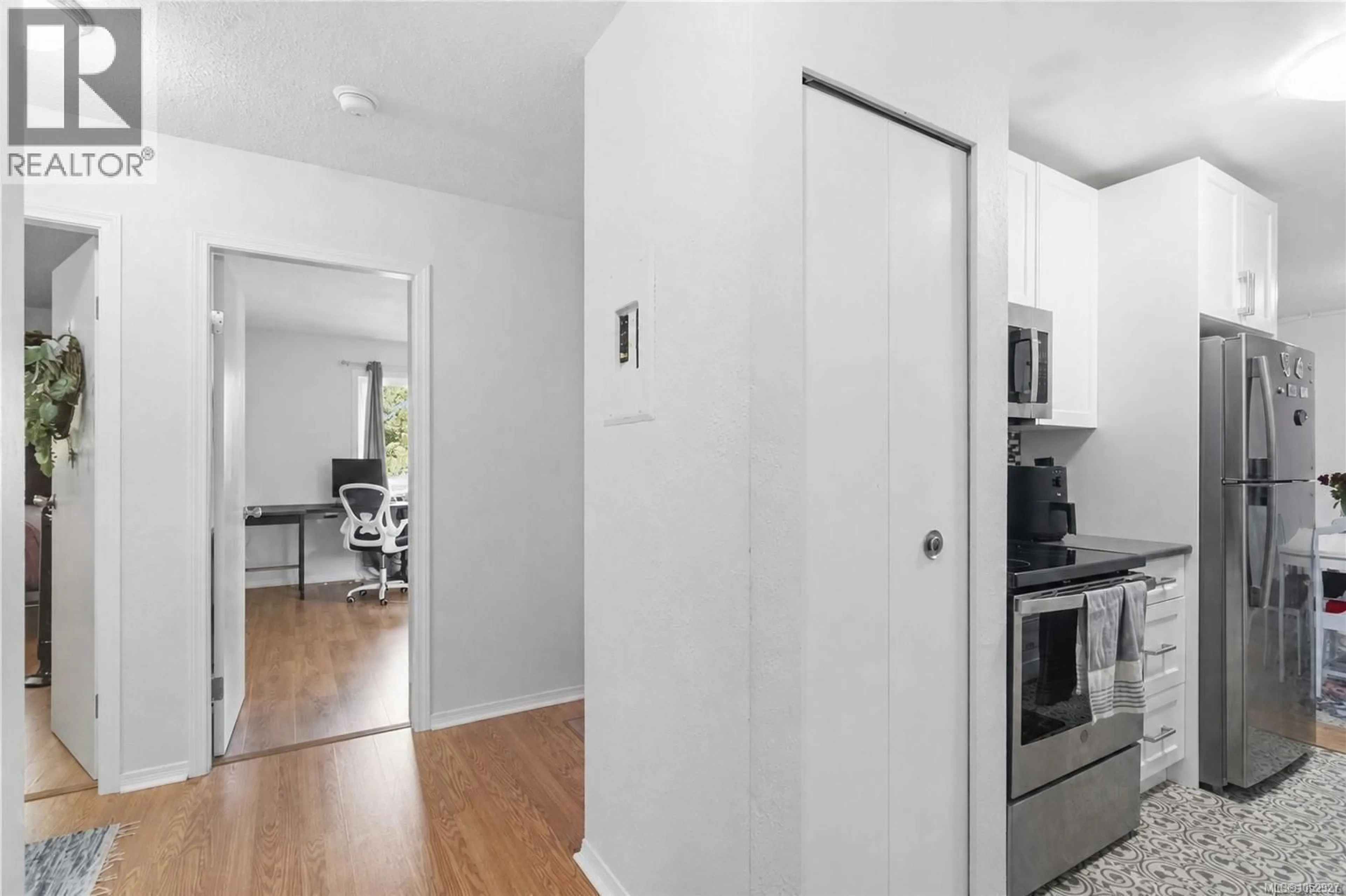 Unknown for 314 - 3235 QUADRA STREET, Saanich British Columbia V8X1G4