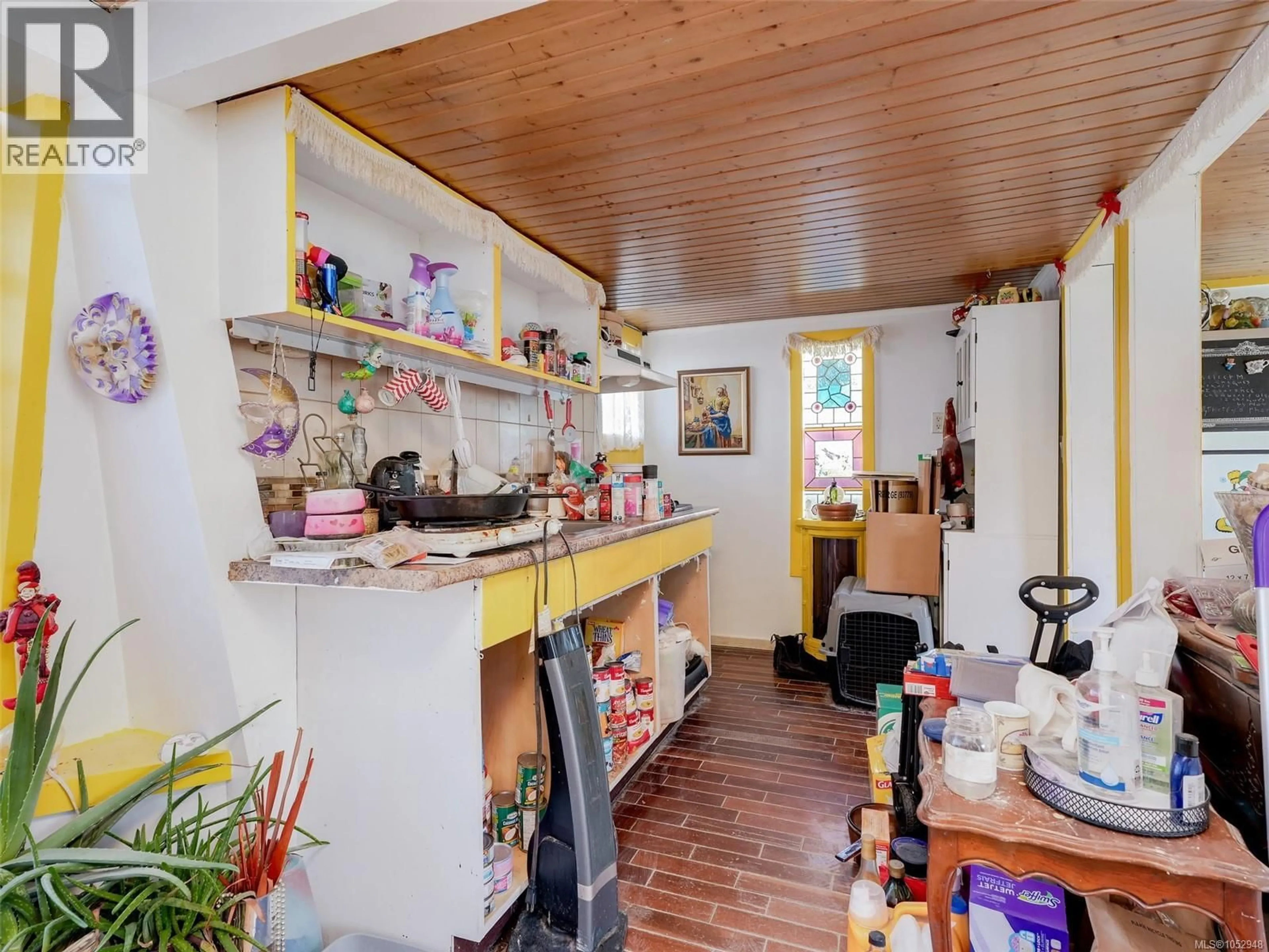 Standard kitchen, floor is not visible for A4 - 1 DALLAS ROAD, Victoria British Columbia V8V0B2