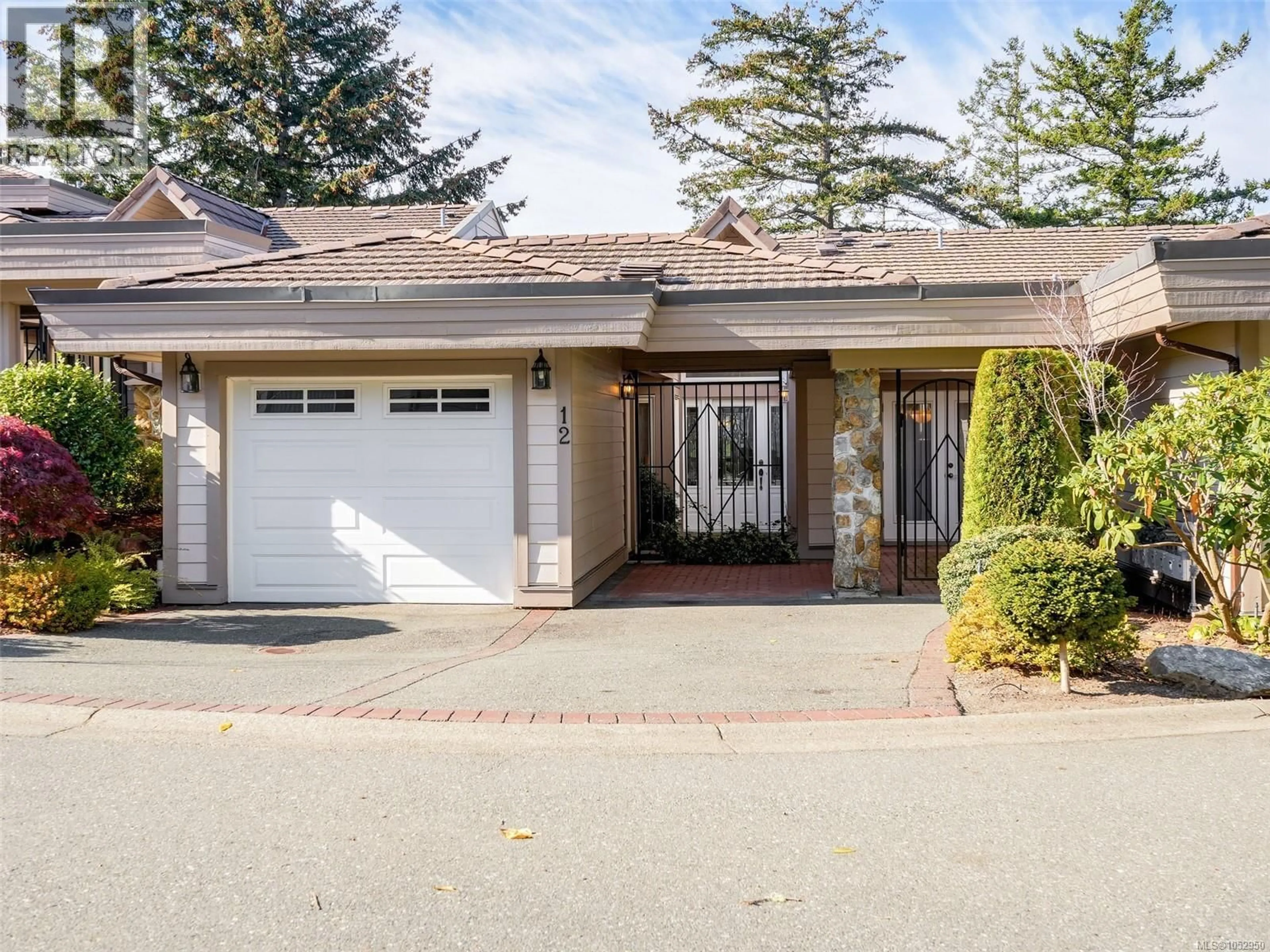 Unknown for 12 - 934 BOULDERWOOD RISE, Saanich British Columbia V8Y3H5