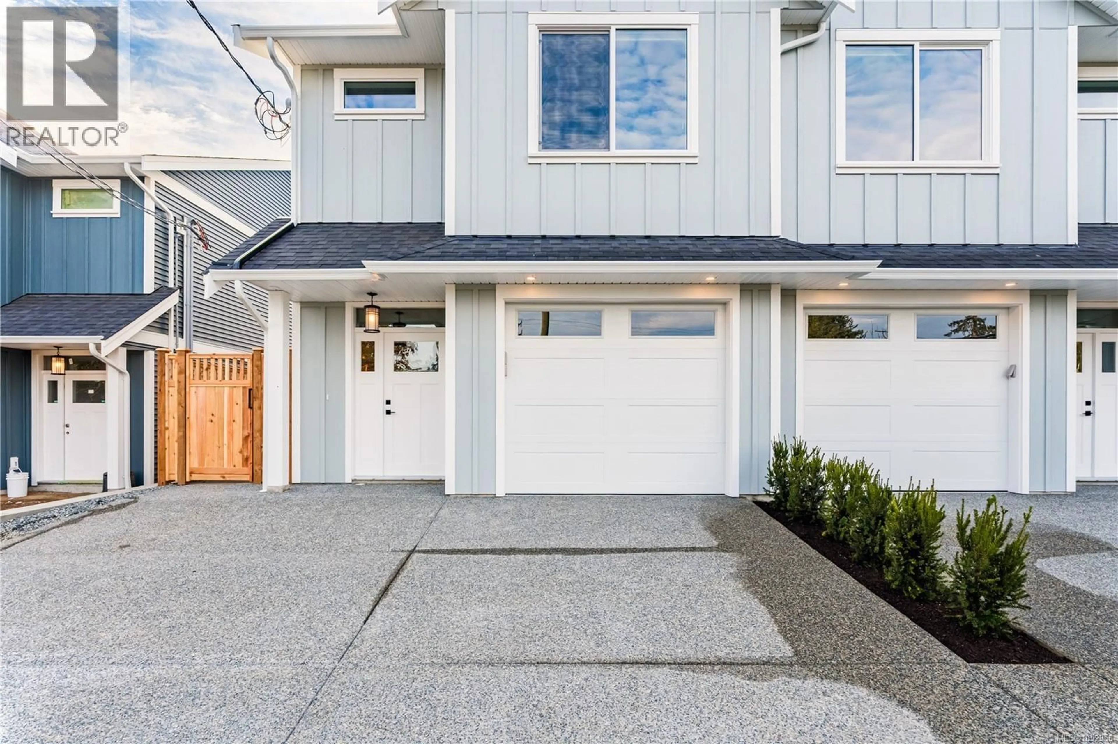 Home with vinyl exterior material, street for 101 - 2237 ASHLEE ROAD, Nanaimo British Columbia V9R6S3