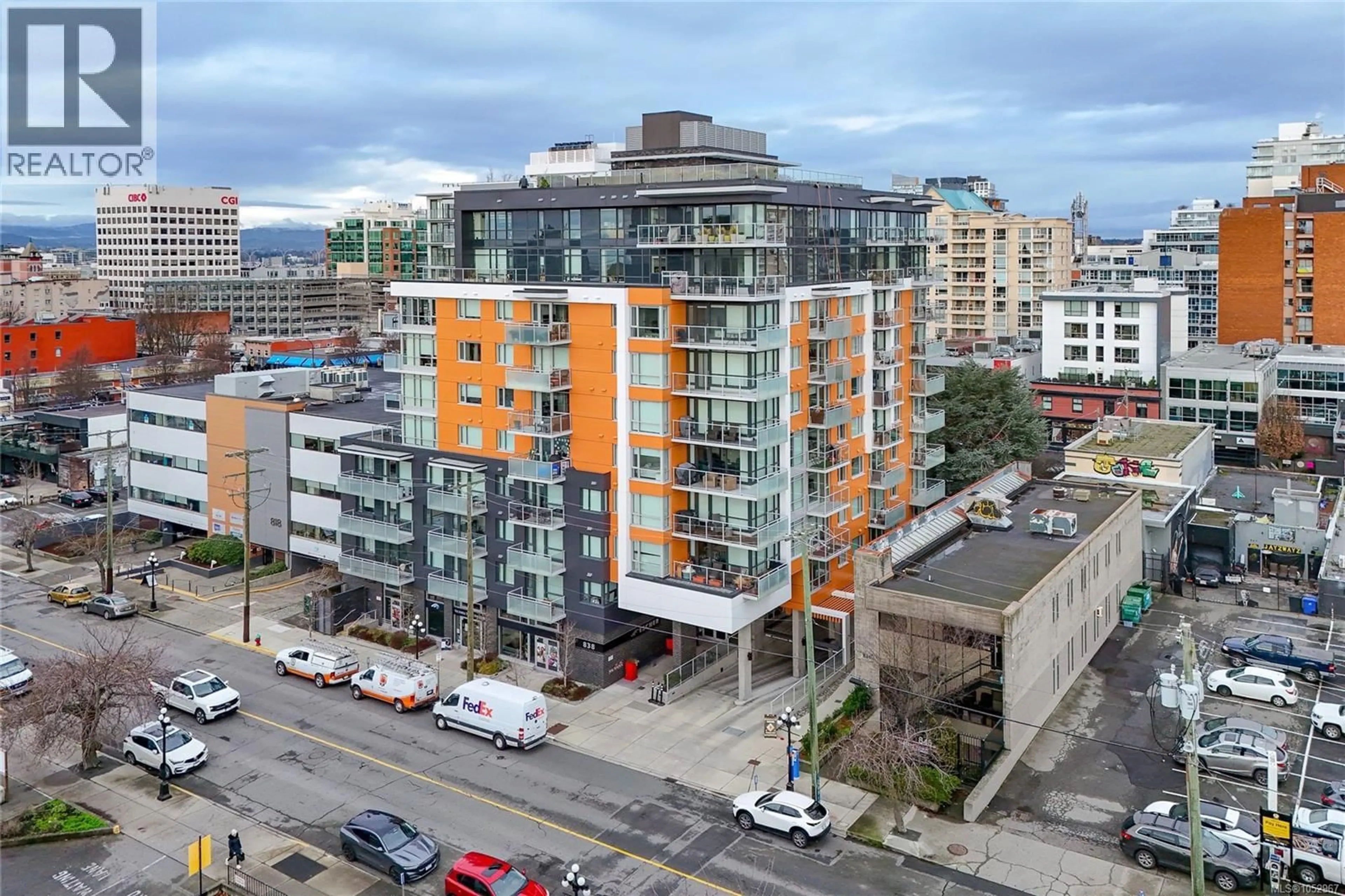 A pic from outside/outdoor area/front of a property/back of a property/a pic from drone, city buildings view from balcony for 709 - 838 BROUGHTON STREET, Victoria British Columbia V8W1E4