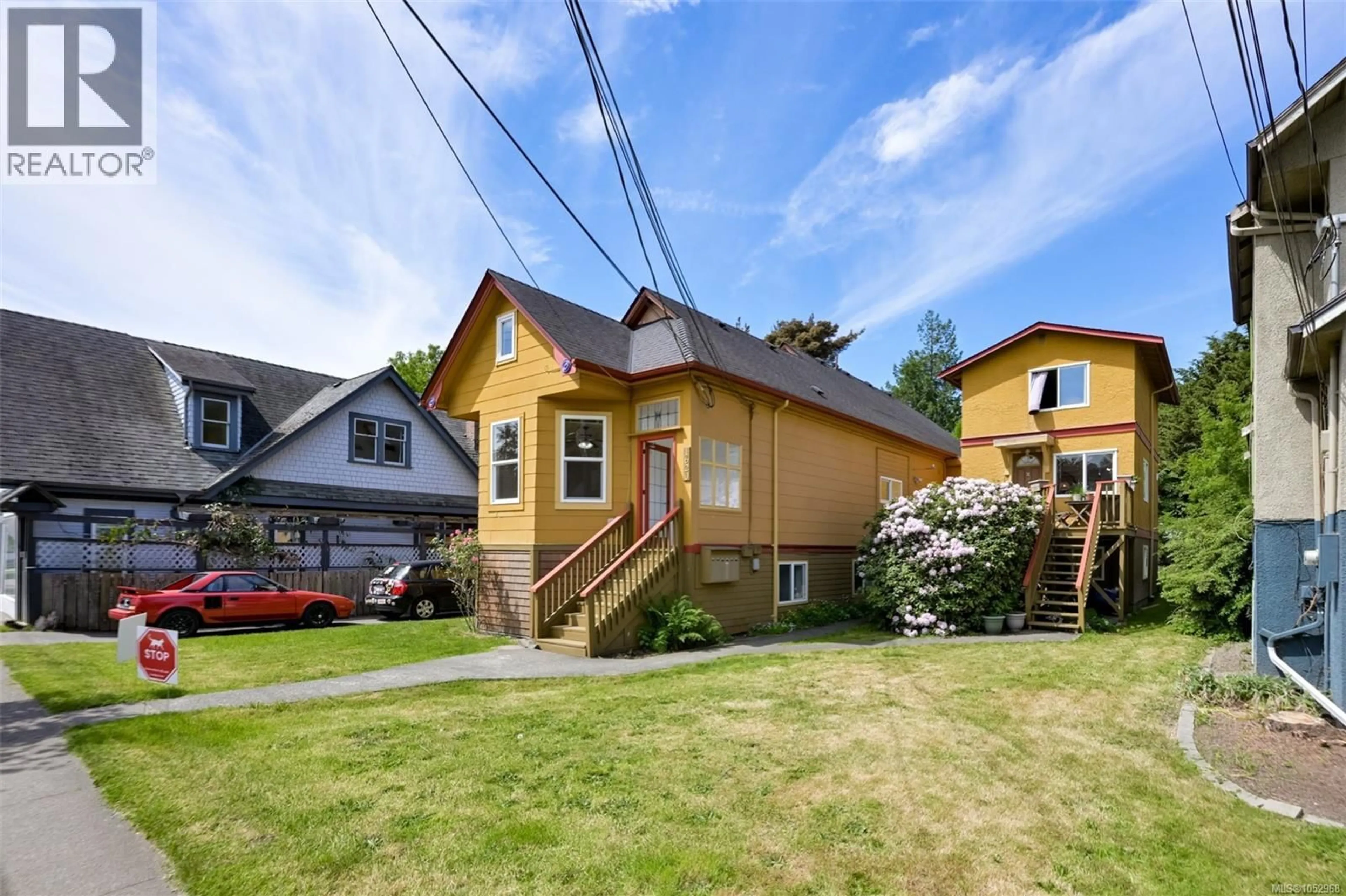 Unknown for 1620 CAMOSUN STREET, Victoria British Columbia V8T3E6