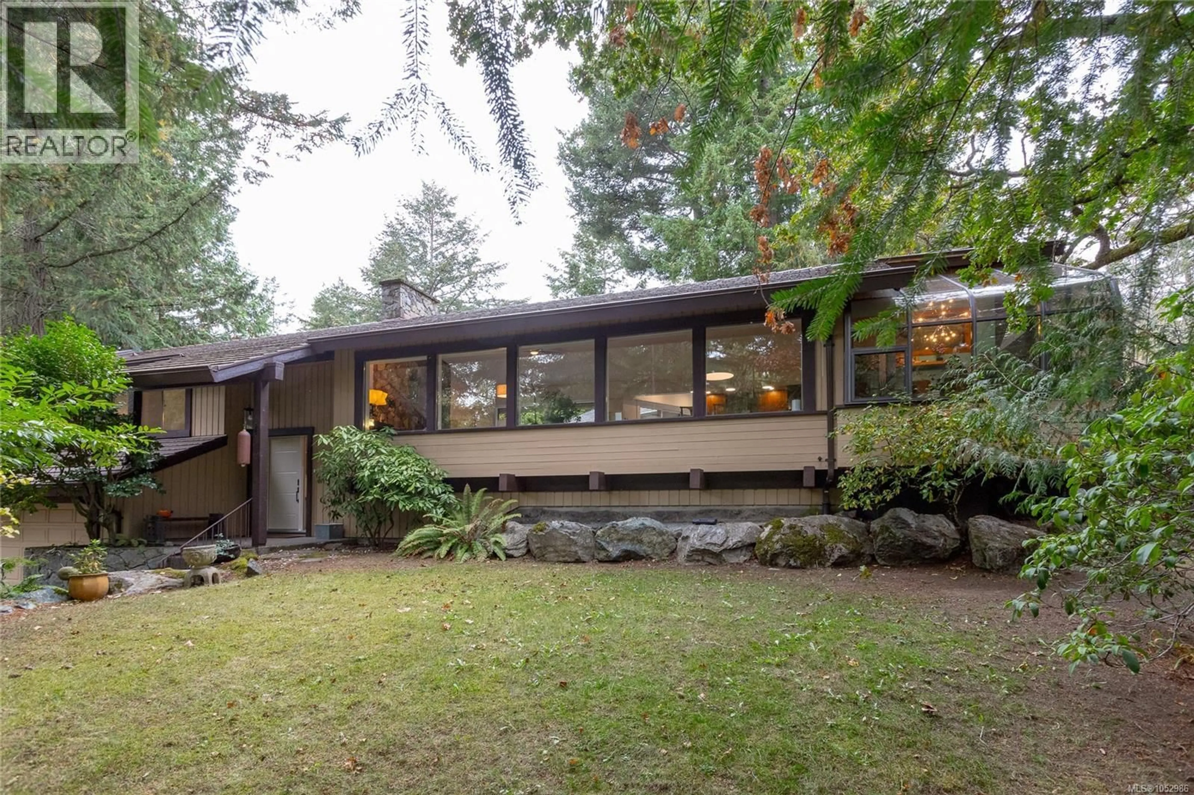 Unknown for 1043 PONDWOOD LANE, Saanich British Columbia V8X4S6
