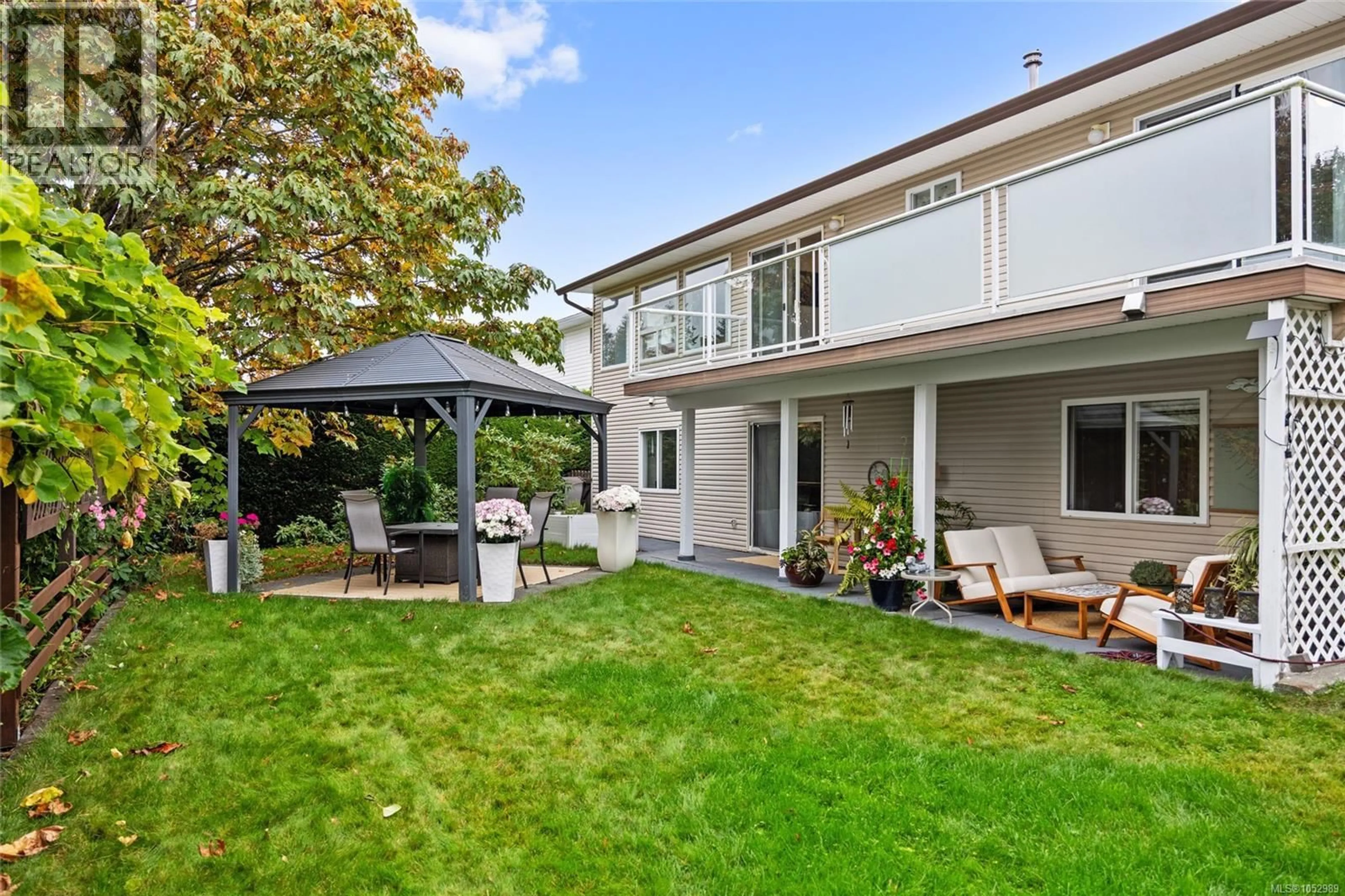 Patio, street for 1157 VIEW PLACE, Courtenay British Columbia V9N9B6