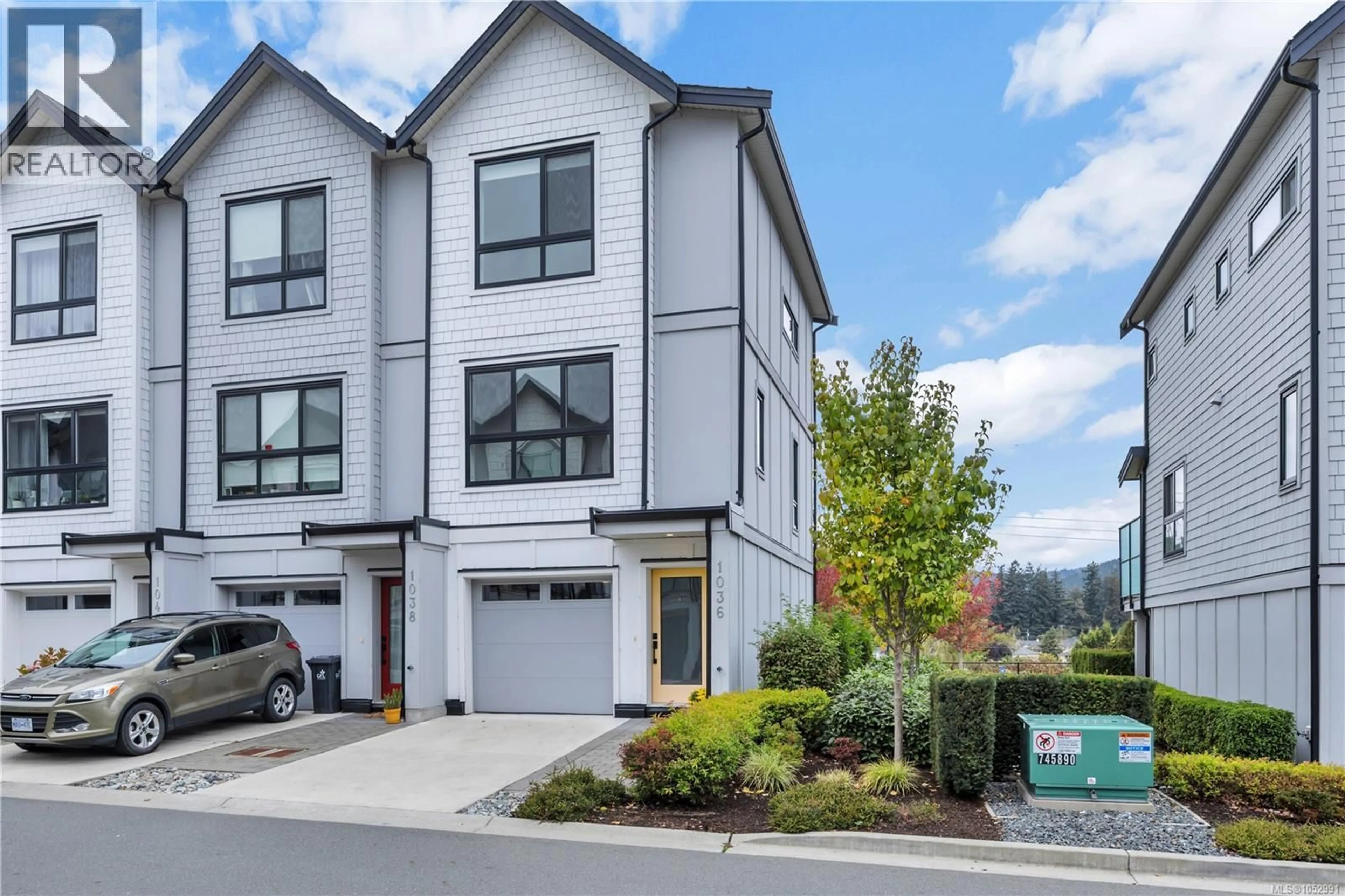 Home with vinyl exterior material, street for 1036 BOXCAR CLOSE, Langford British Columbia V9B0Y4
