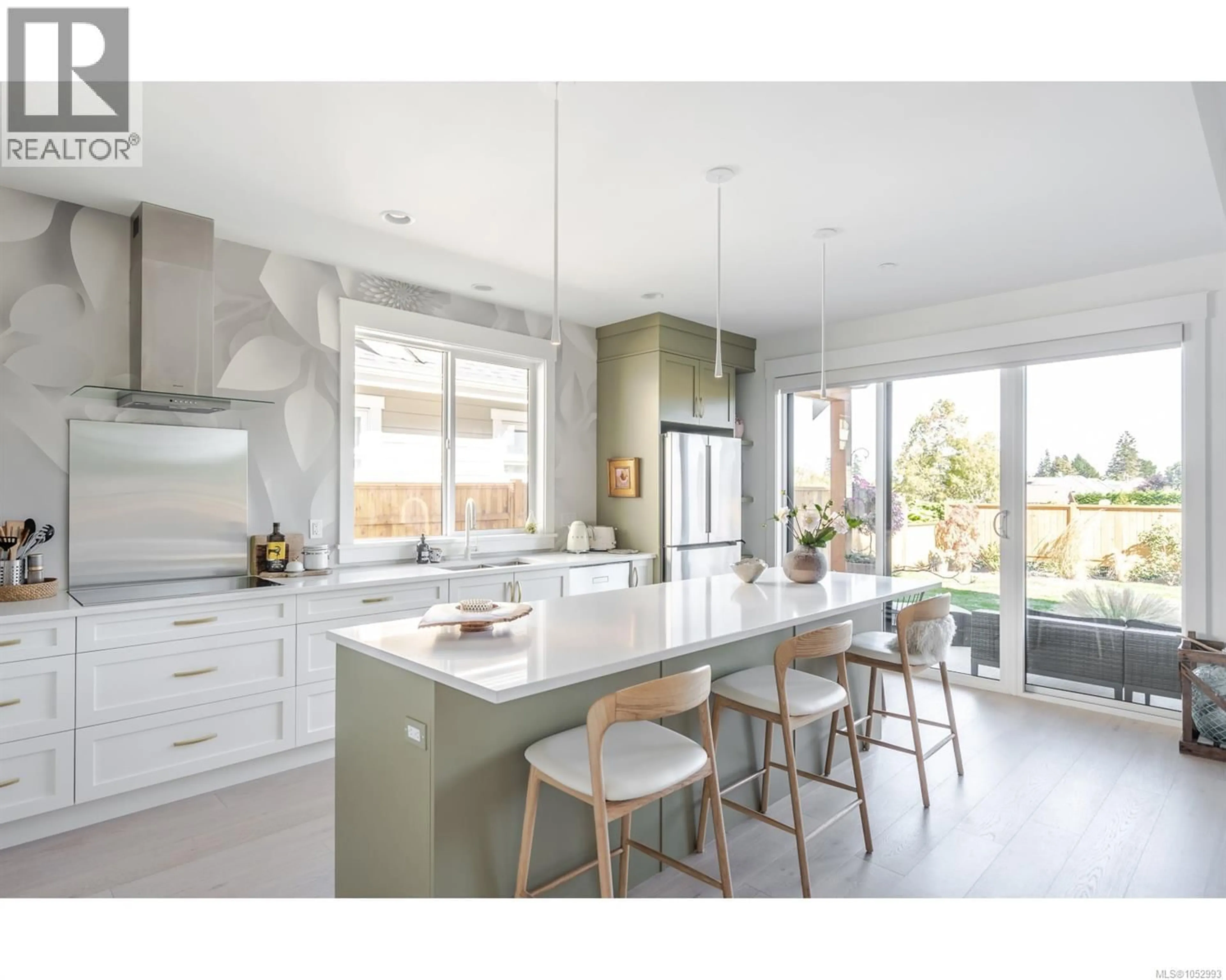 Open concept kitchen, unknown for 427 COTTAGE DRIVE, Qualicum Beach British Columbia V9K2T3