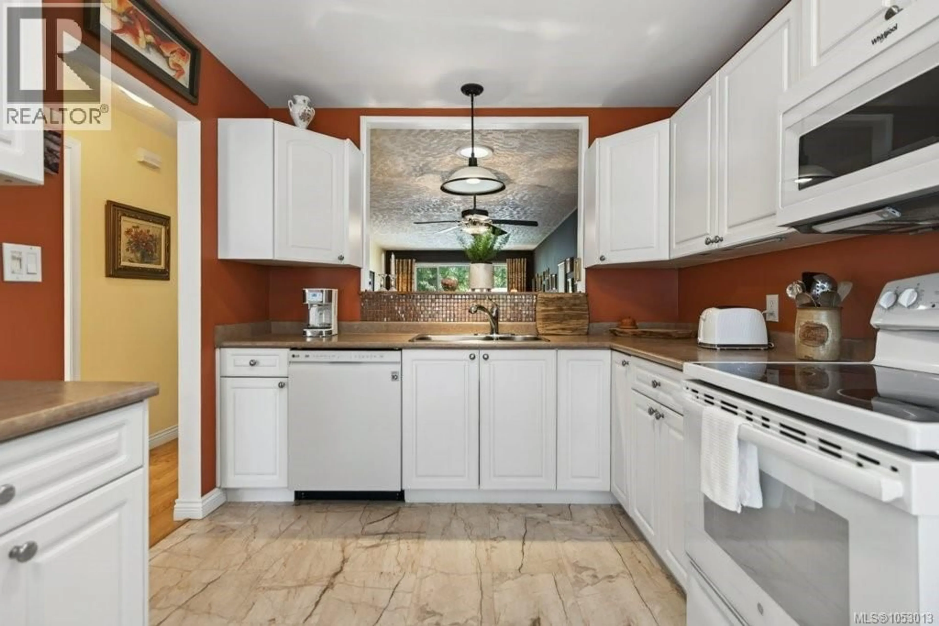 Standard kitchen, ceramic/tile floor for B - 259 ARCHERY CRESCENT, Courtenay British Columbia V9N8Y1