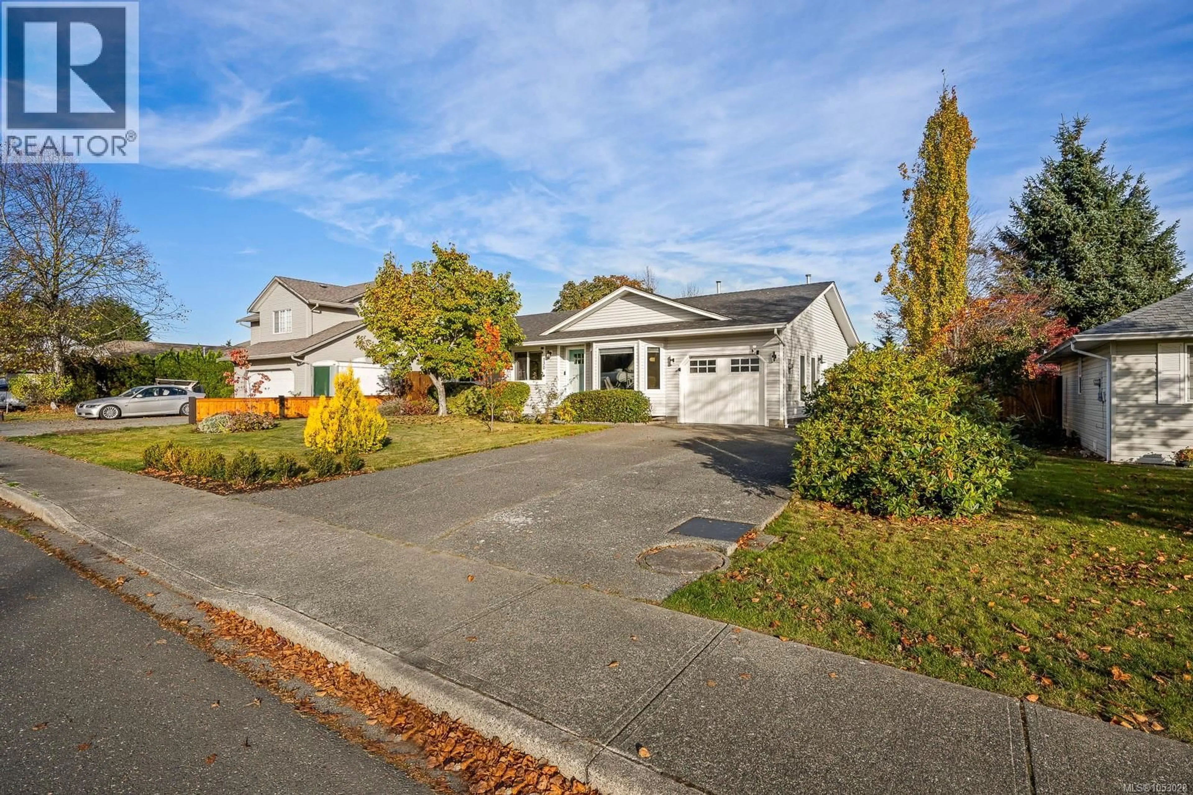 A pic from outside/outdoor area/front of a property/back of a property/a pic from drone, street for 130 COLORADO DRIVE, Campbell River British Columbia V9H1N2