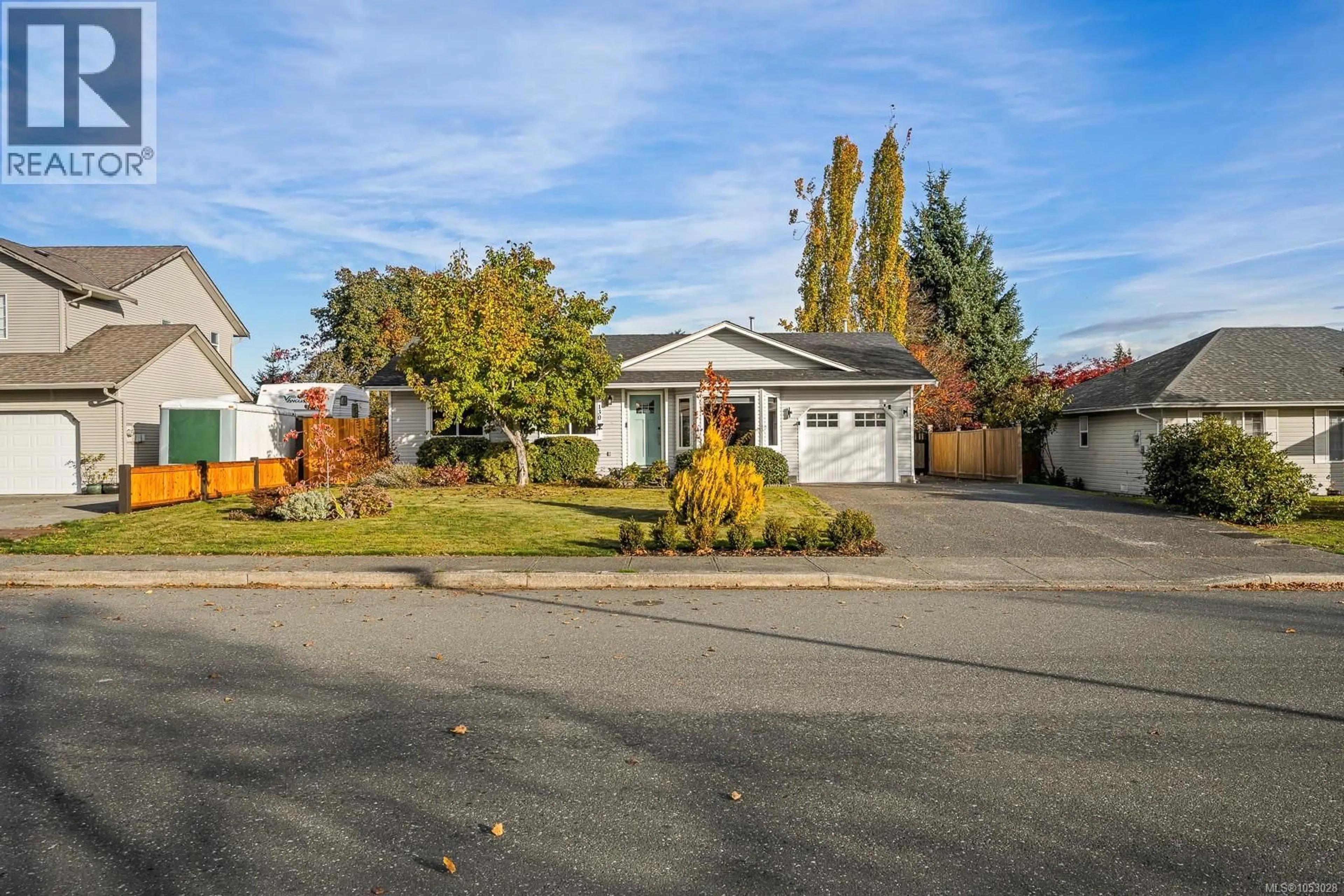 A pic from outside/outdoor area/front of a property/back of a property/a pic from drone, street for 130 COLORADO DRIVE, Campbell River British Columbia V9H1N2