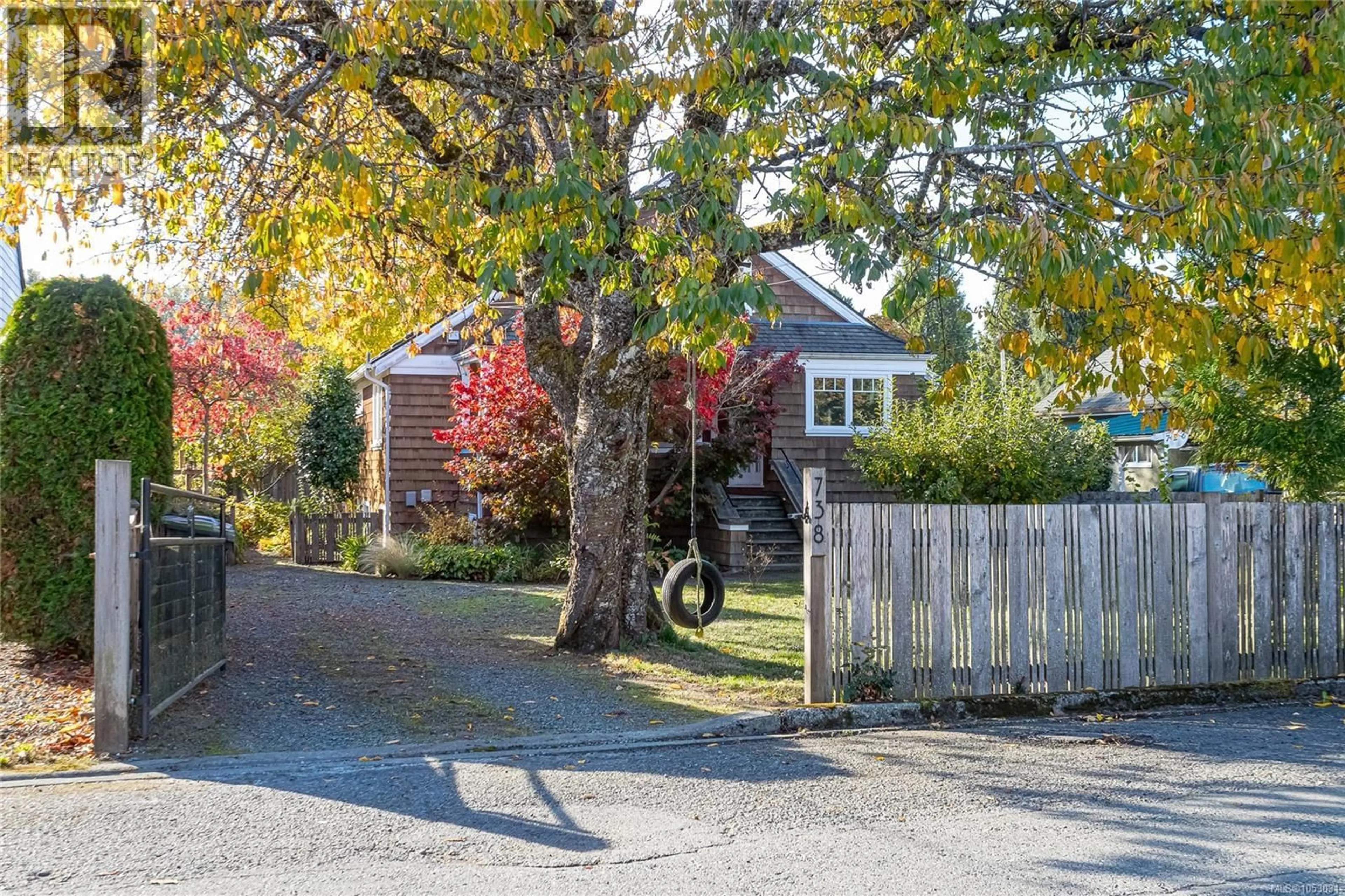 Unknown for 738 WATSON STREET, Duncan British Columbia V9L2L4