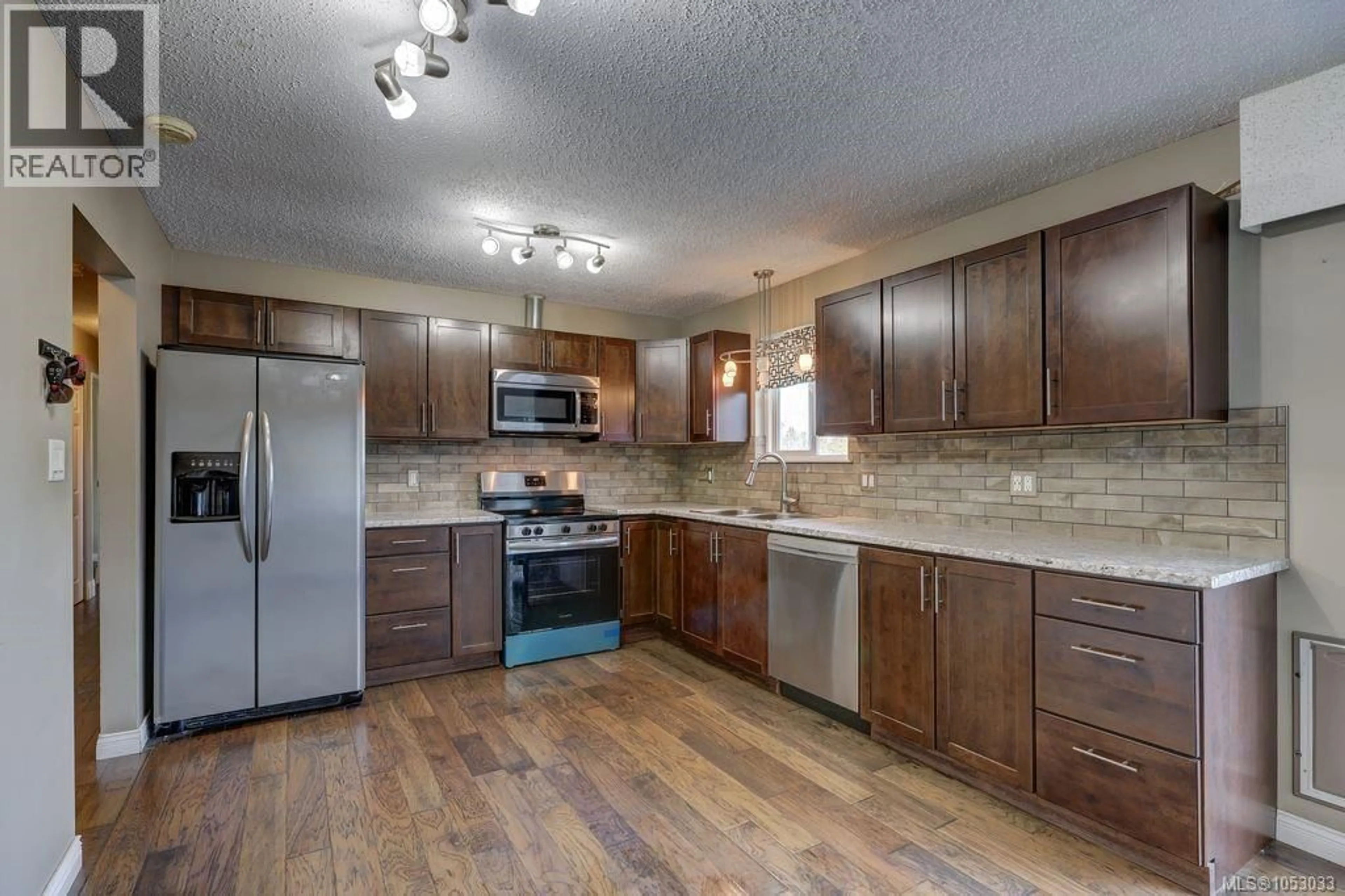 Open concept kitchen, unknown for 282 HARWELL ROAD, Nanaimo British Columbia V9R6T9