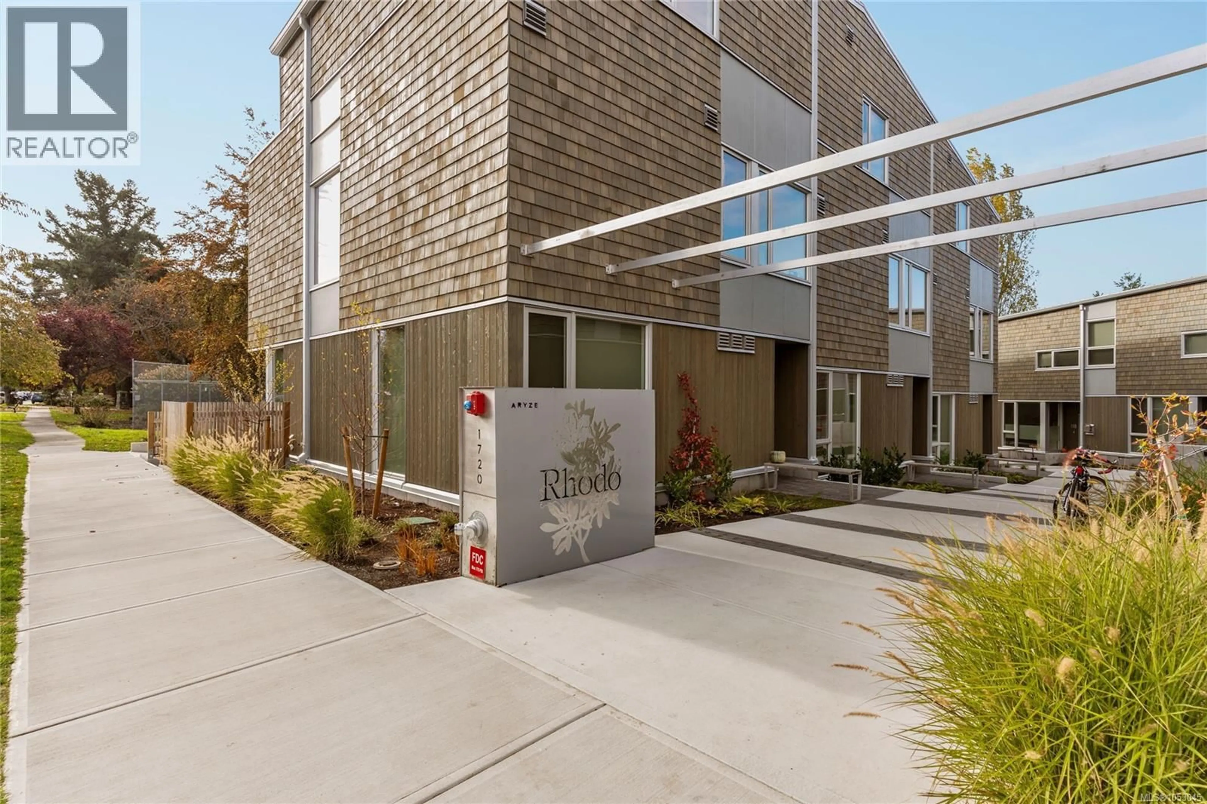 Unknown for 105 - 1720 FAIRFIELD ROAD, Victoria British Columbia V8S1G3