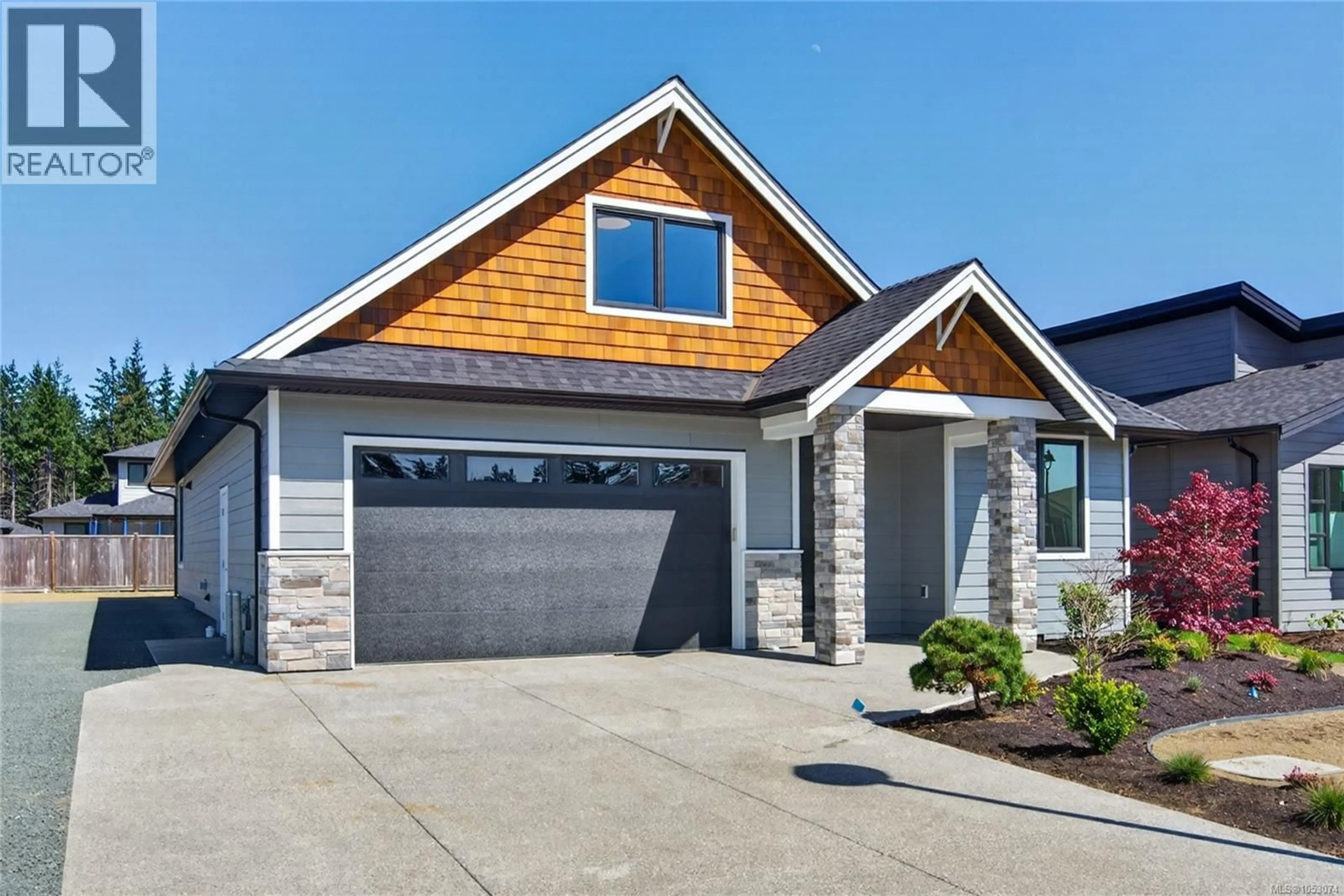 Home with vinyl exterior material, street for 758 SITKA STREET, Campbell River British Columbia V9H0G4