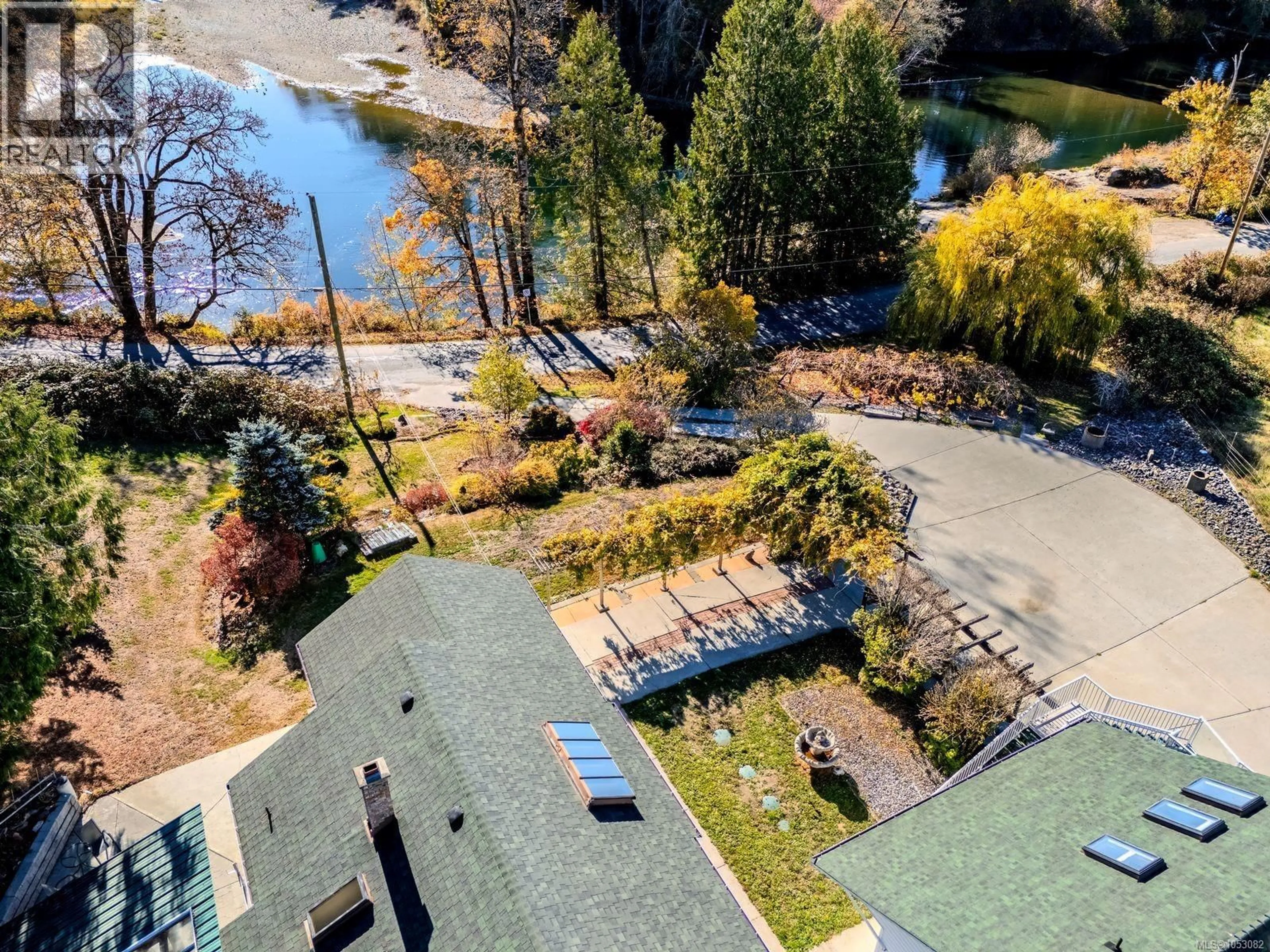 A pic from outside/outdoor area/front of a property/back of a property/a pic from drone, water/lake/river/ocean view for 1470 RAINES ROAD, Nanaimo British Columbia V9X1L3
