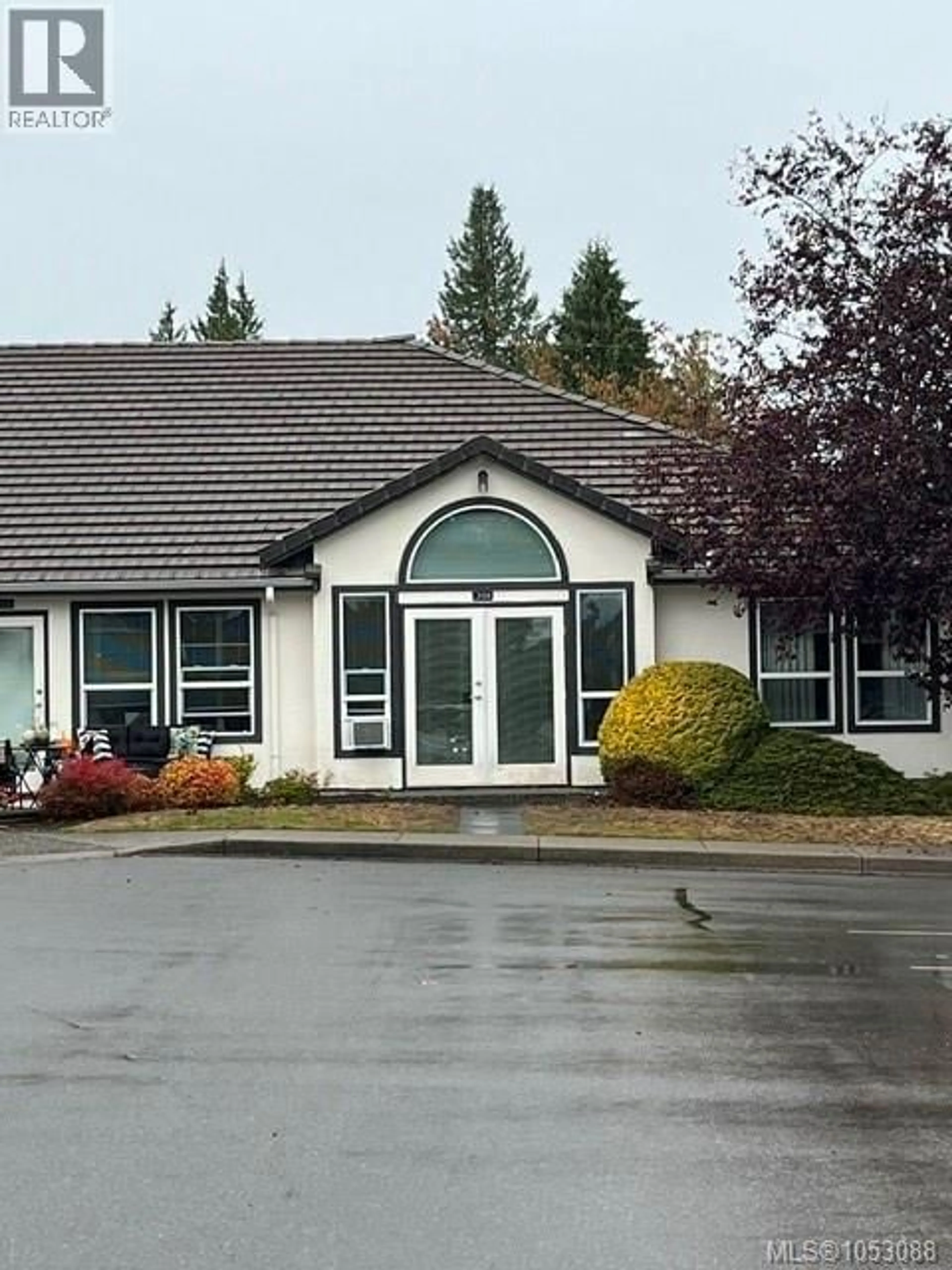 Indoor foyer for 208 - 264 MCVICKERS STREET, Parksville British Columbia V9P2N5