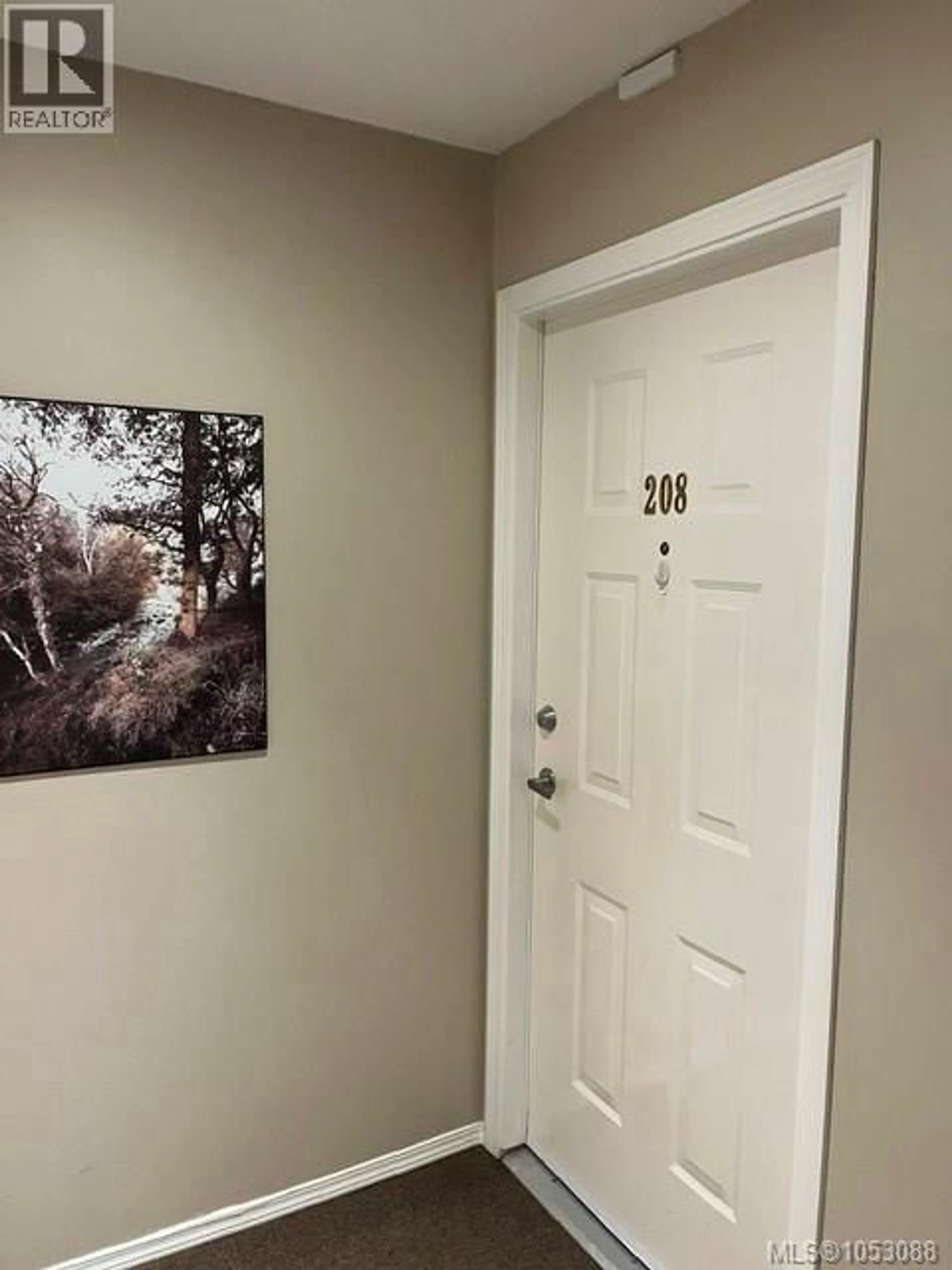 Indoor entryway for 208 - 264 MCVICKERS STREET, Parksville British Columbia V9P2N5