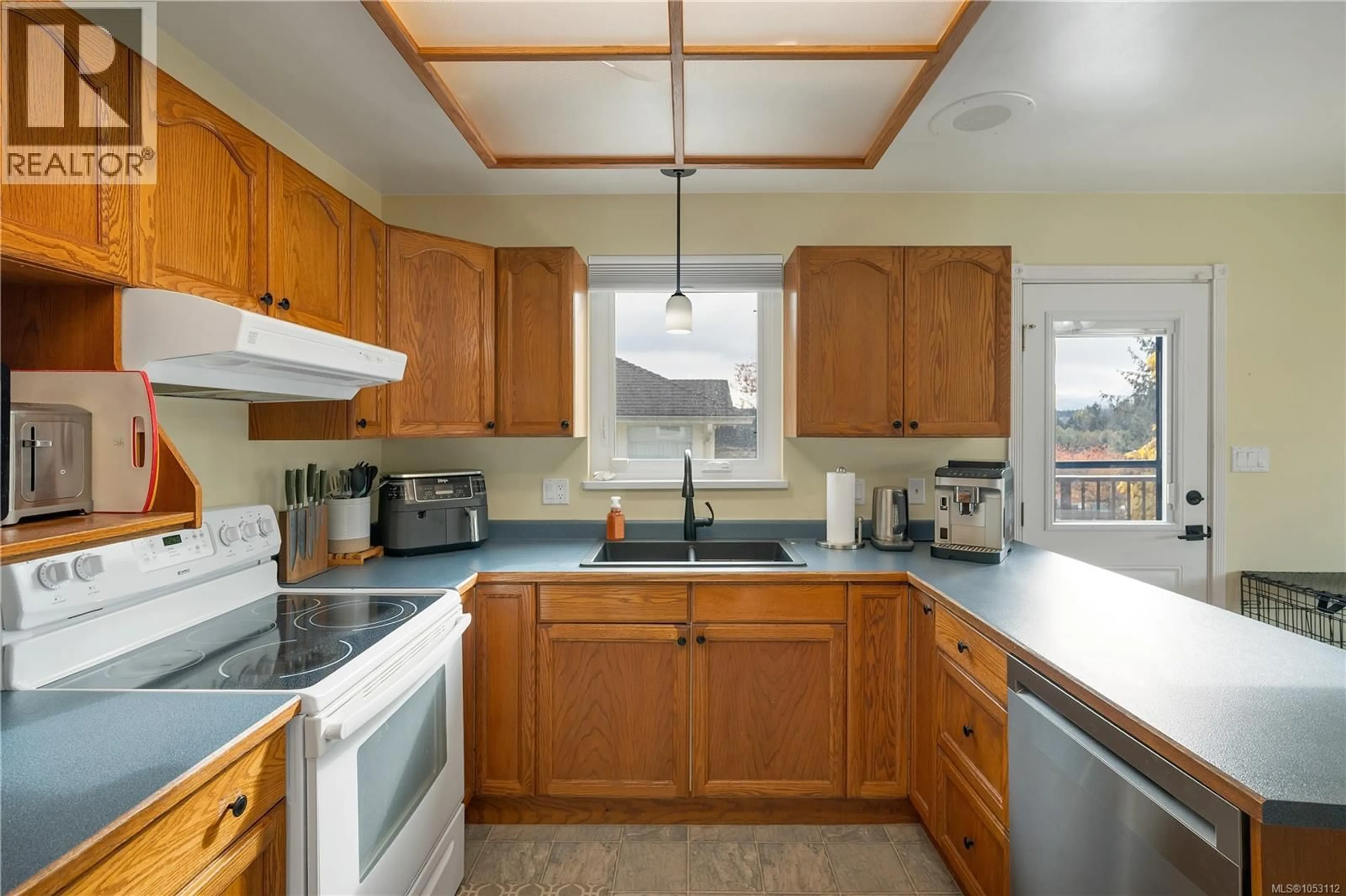 Standard kitchen, unknown for 1154 BLESBOK ROAD, Campbell River British Columbia V9W7X6