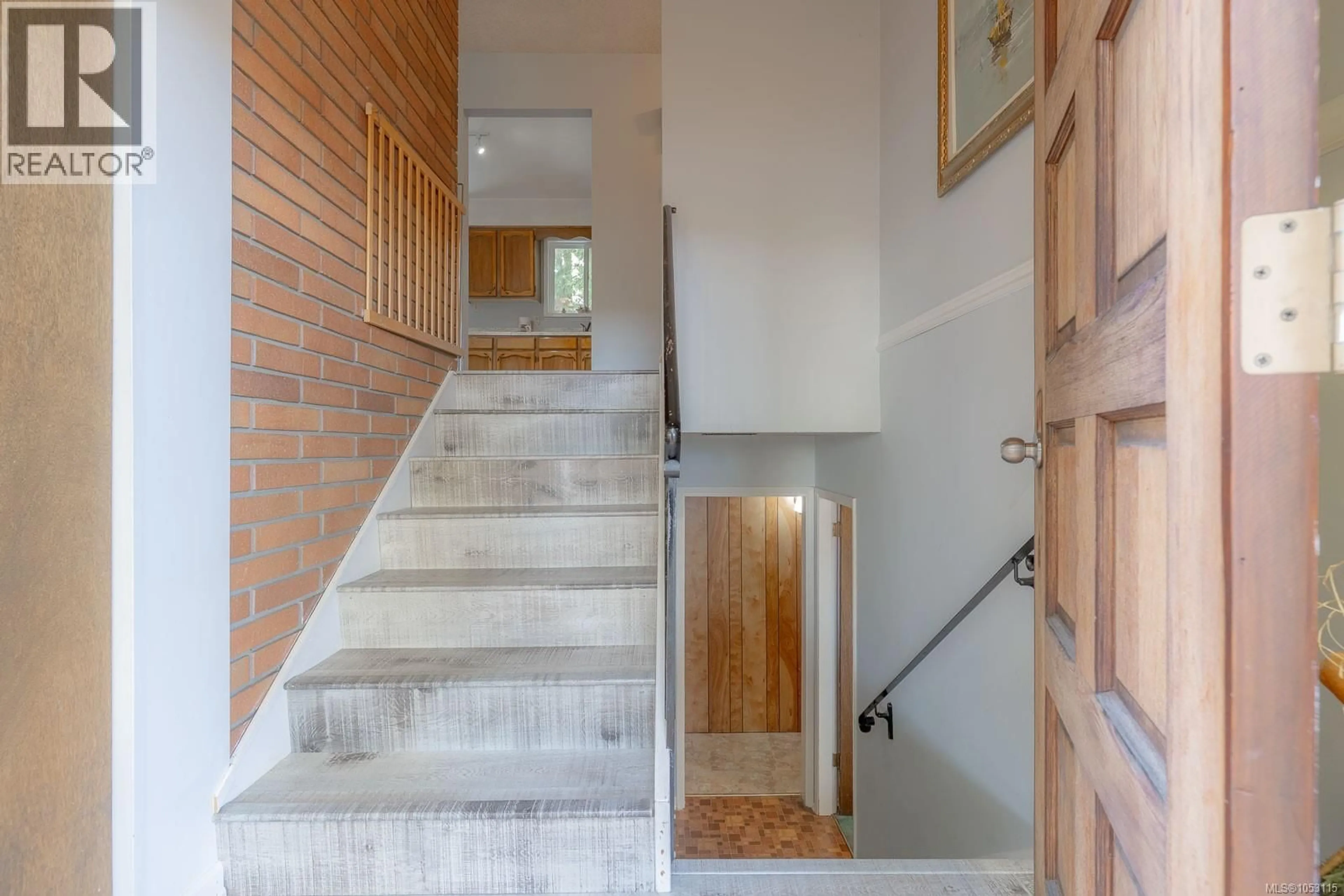 Stairs for 1835 RICHARDSON ROAD, Nanaimo British Columbia V9X1C5