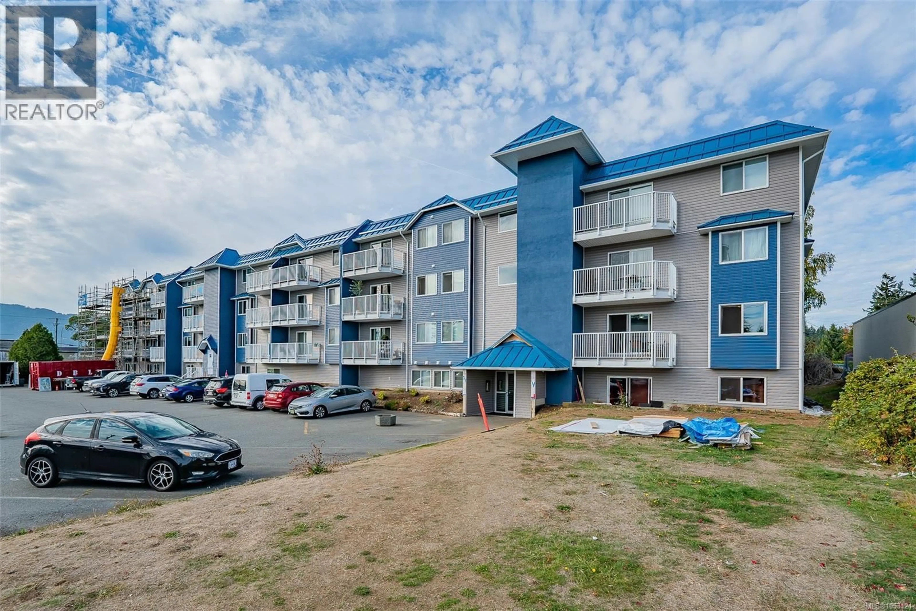 A pic from outside/outdoor area/front of a property/back of a property/a pic from drone, unknown for 307 - 3185 BARONS ROAD, Nanaimo British Columbia V9T5T3