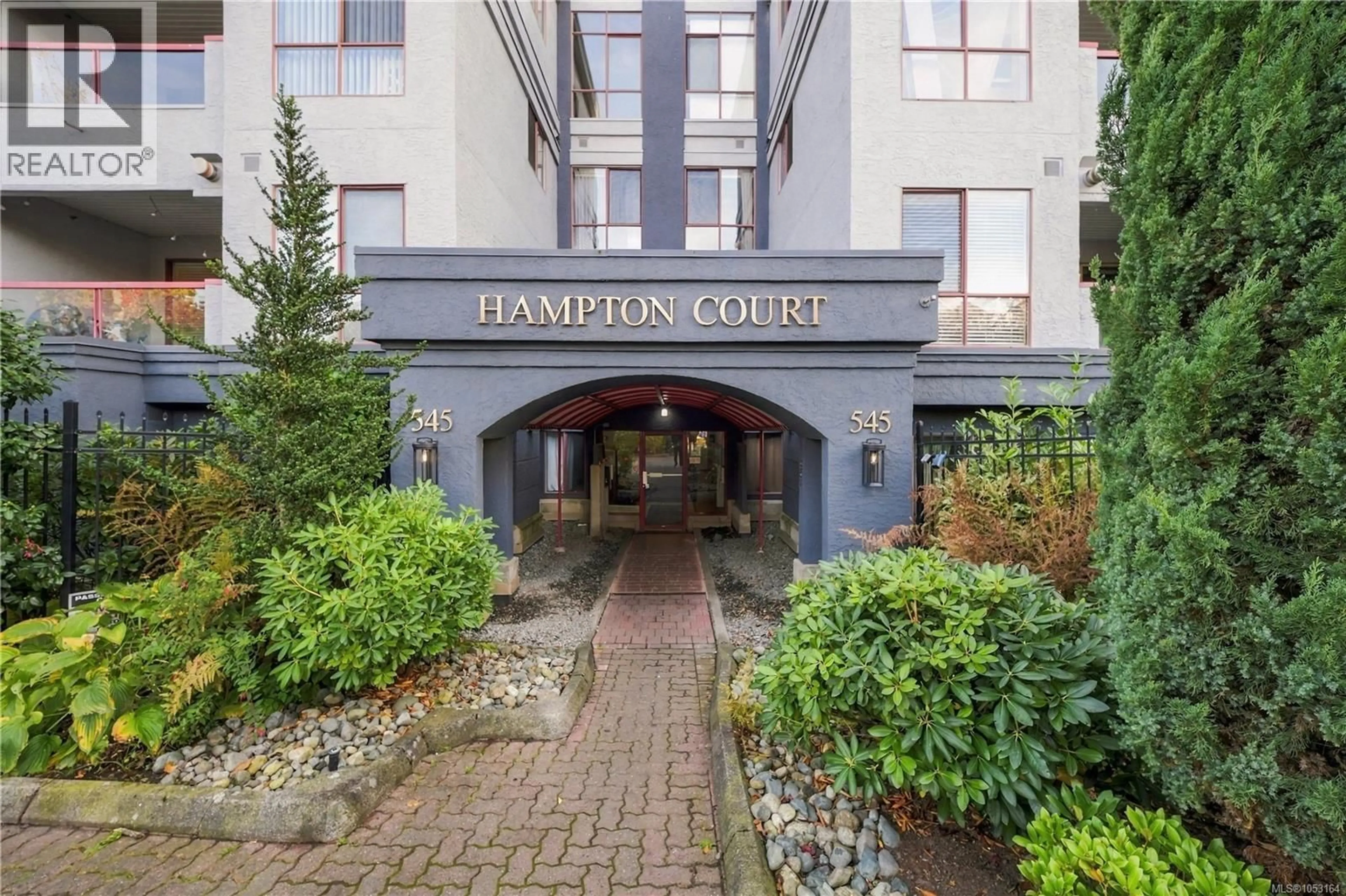 Indoor foyer for 212 - 545 MANCHESTER ROAD, Victoria British Columbia V8T5H6