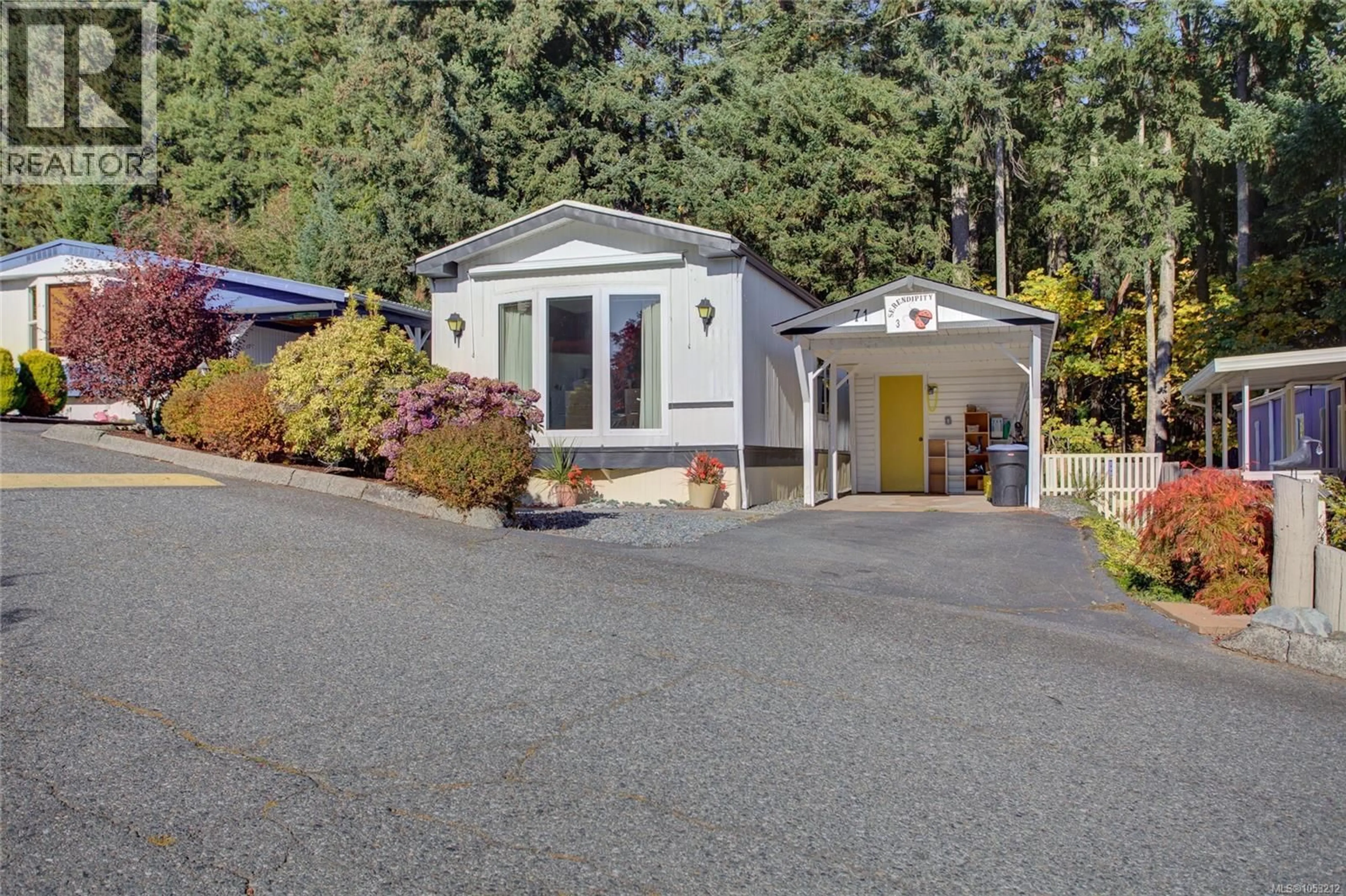 Home with vinyl exterior material, street for 71 - 10980 WESTDOWNE ROAD, Ladysmith British Columbia V9G1X4