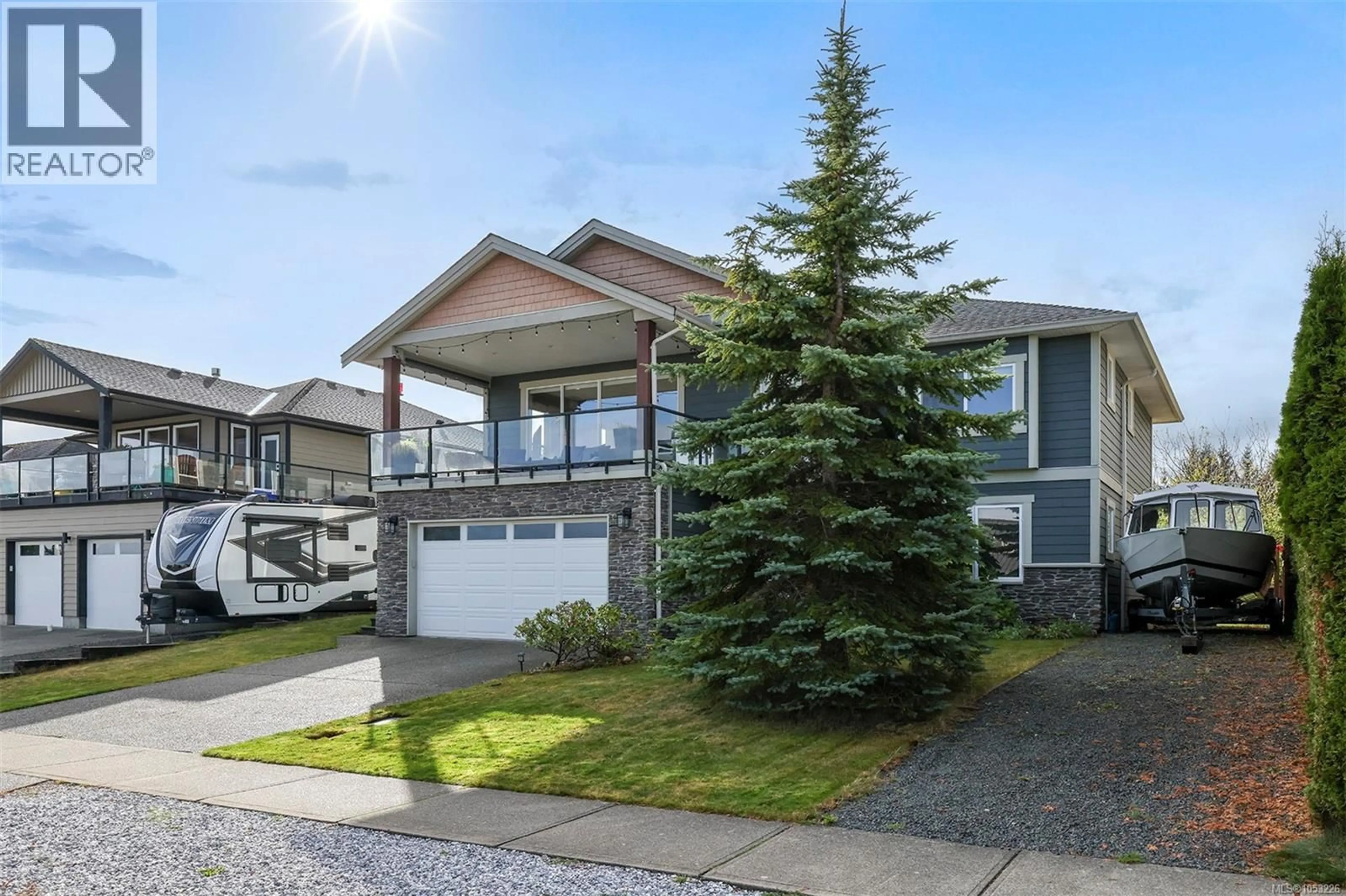 Home with vinyl exterior material, street for 749 TIMBERLINE DRIVE, Campbell River British Columbia V9H0A3