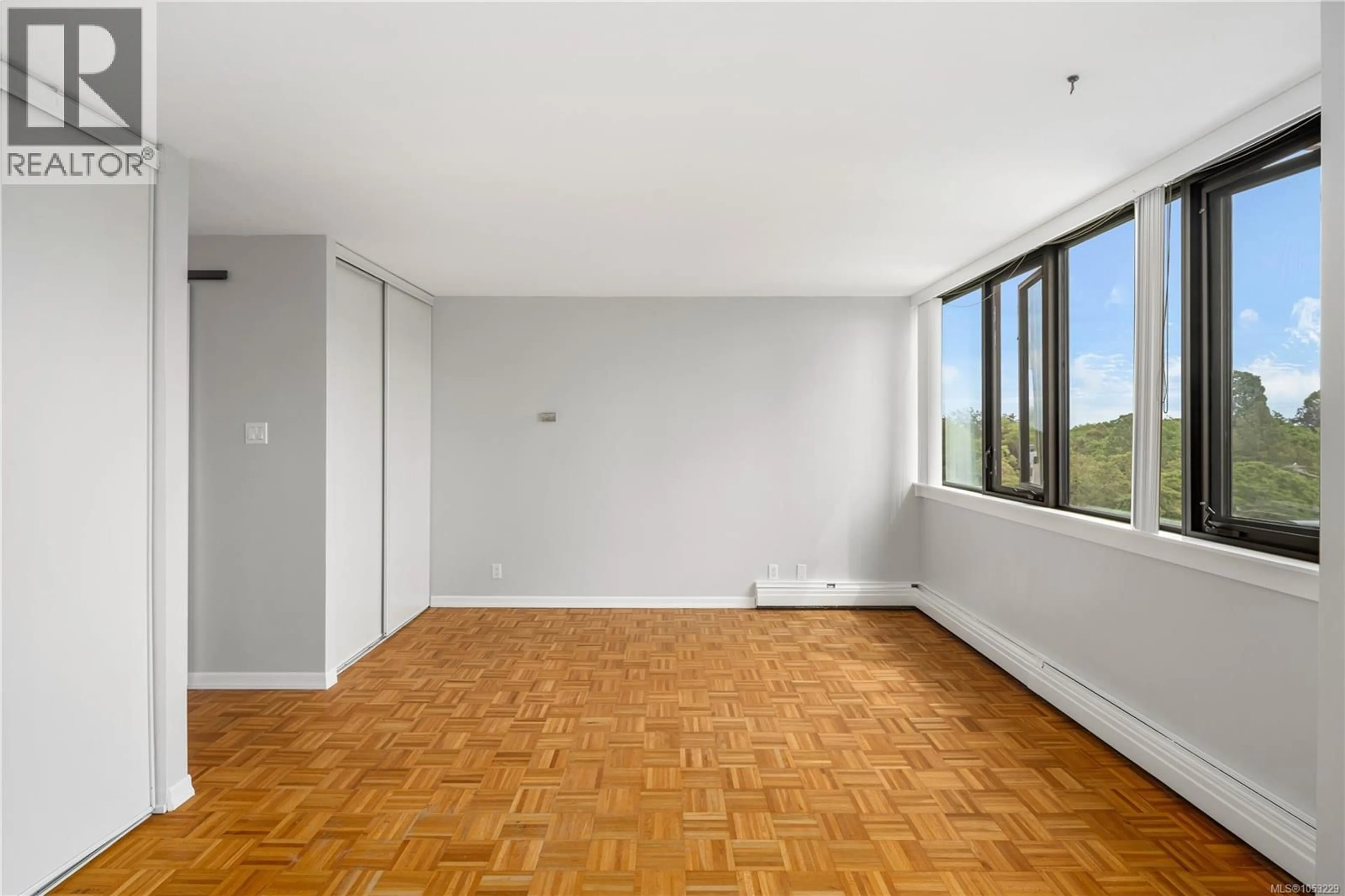 A pic of a room for 907 - 647 MICHIGAN STREET, Victoria British Columbia V8V1S9