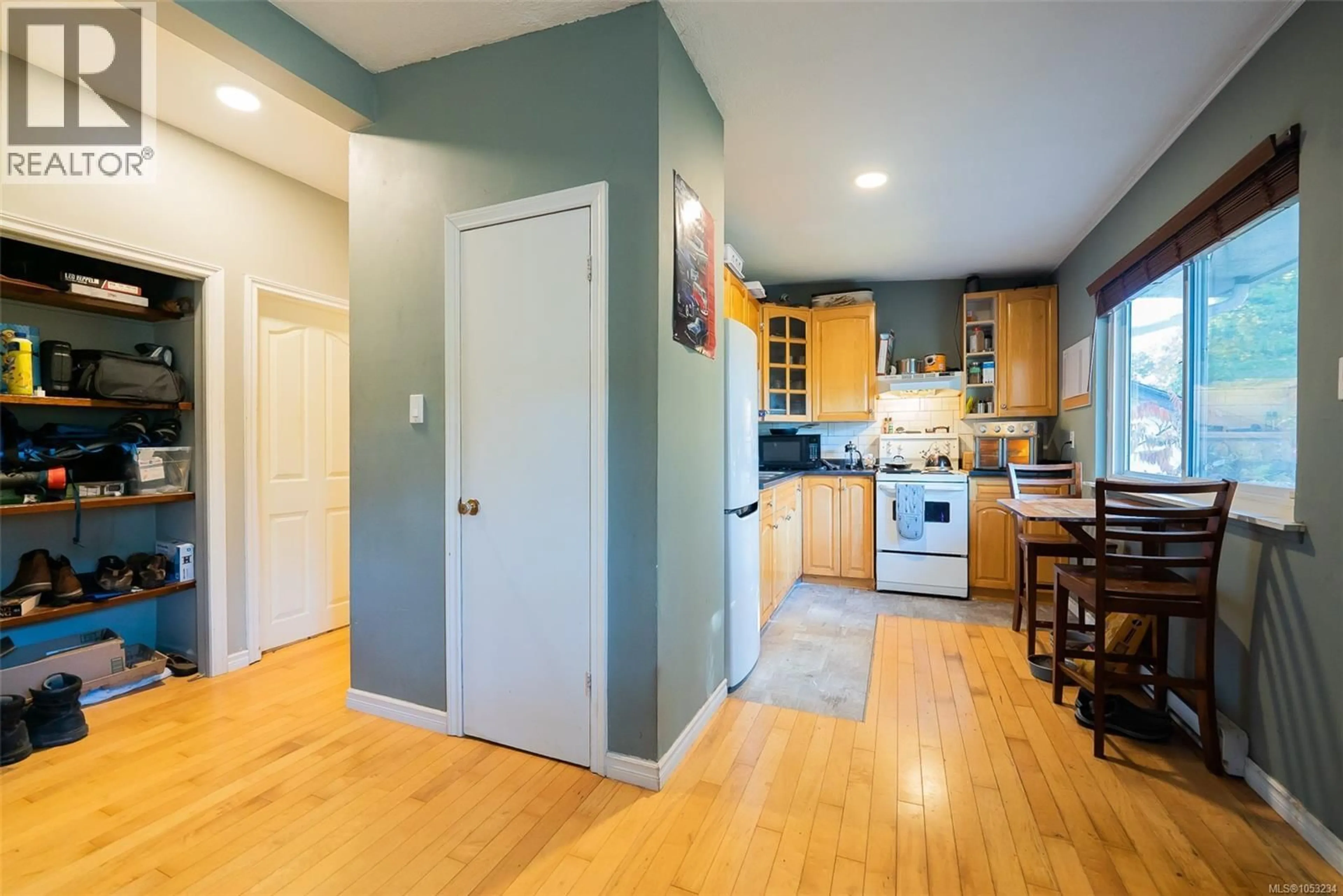 Open concept kitchen, unknown for 1191 BUSH STREET, Nanaimo British Columbia V9S1J8