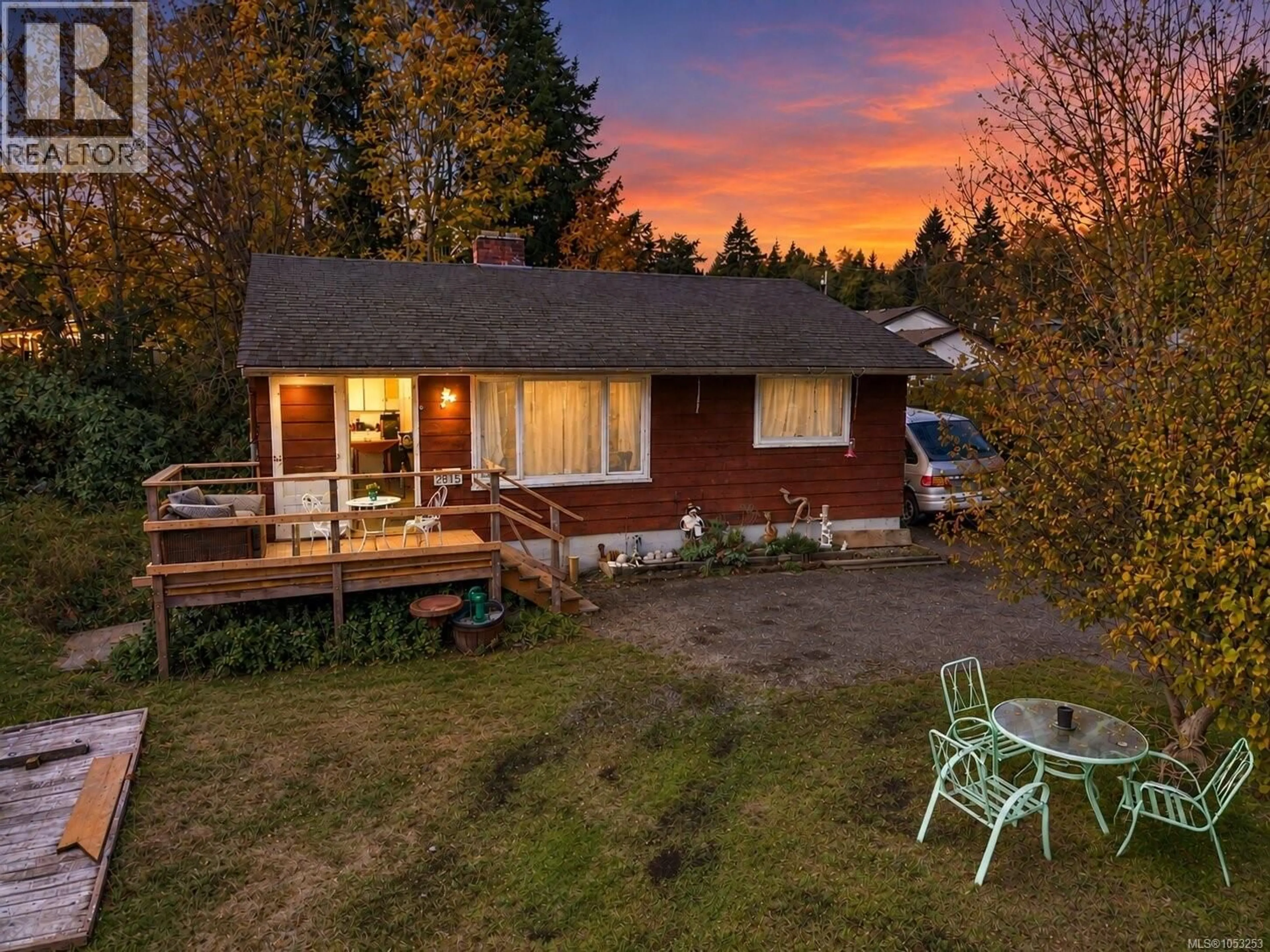 A pic from outside/outdoor area/front of a property/back of a property/a pic from drone, unknown for 2875 GLENAYR DRIVE, Nanaimo British Columbia V9S3S7