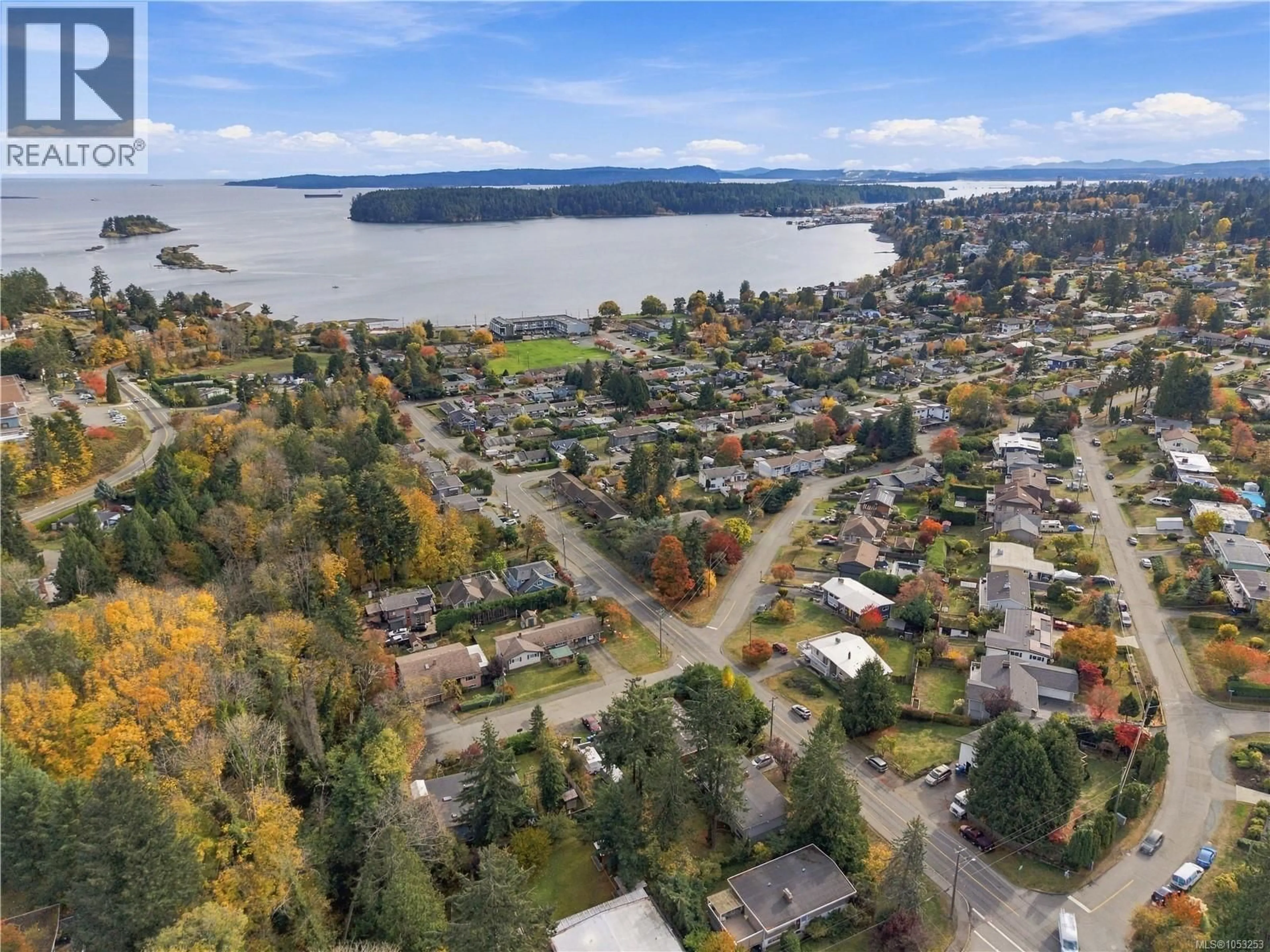 A pic from outside/outdoor area/front of a property/back of a property/a pic from drone, water/lake/river/ocean view for 2875 GLENAYR DRIVE, Nanaimo British Columbia V9S3S7