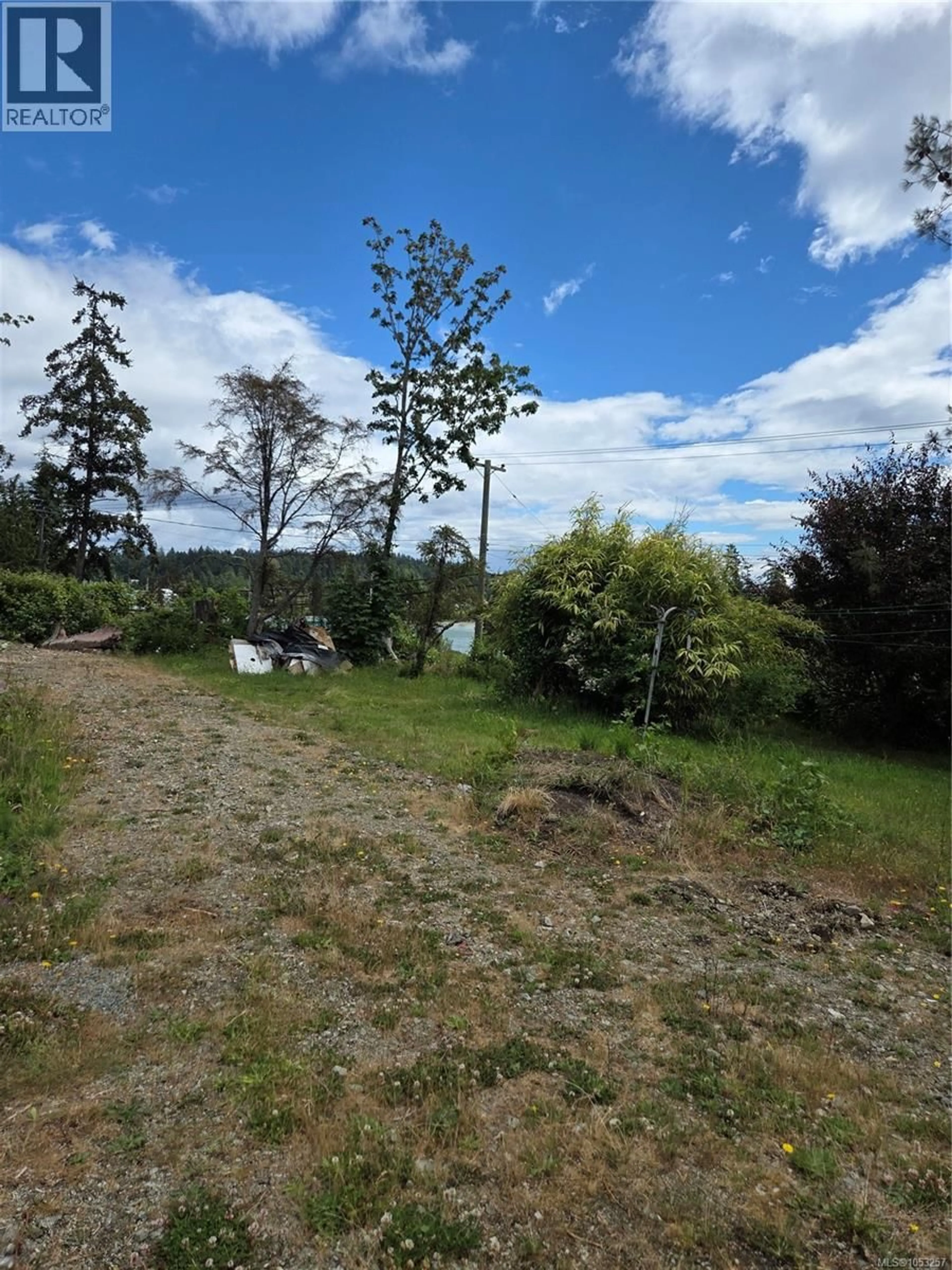 A pic from outside/outdoor area/front of a property/back of a property/a pic from drone, unknown for 1824 SWARTZ BAY ROAD, North Saanich British Columbia V8L5R2