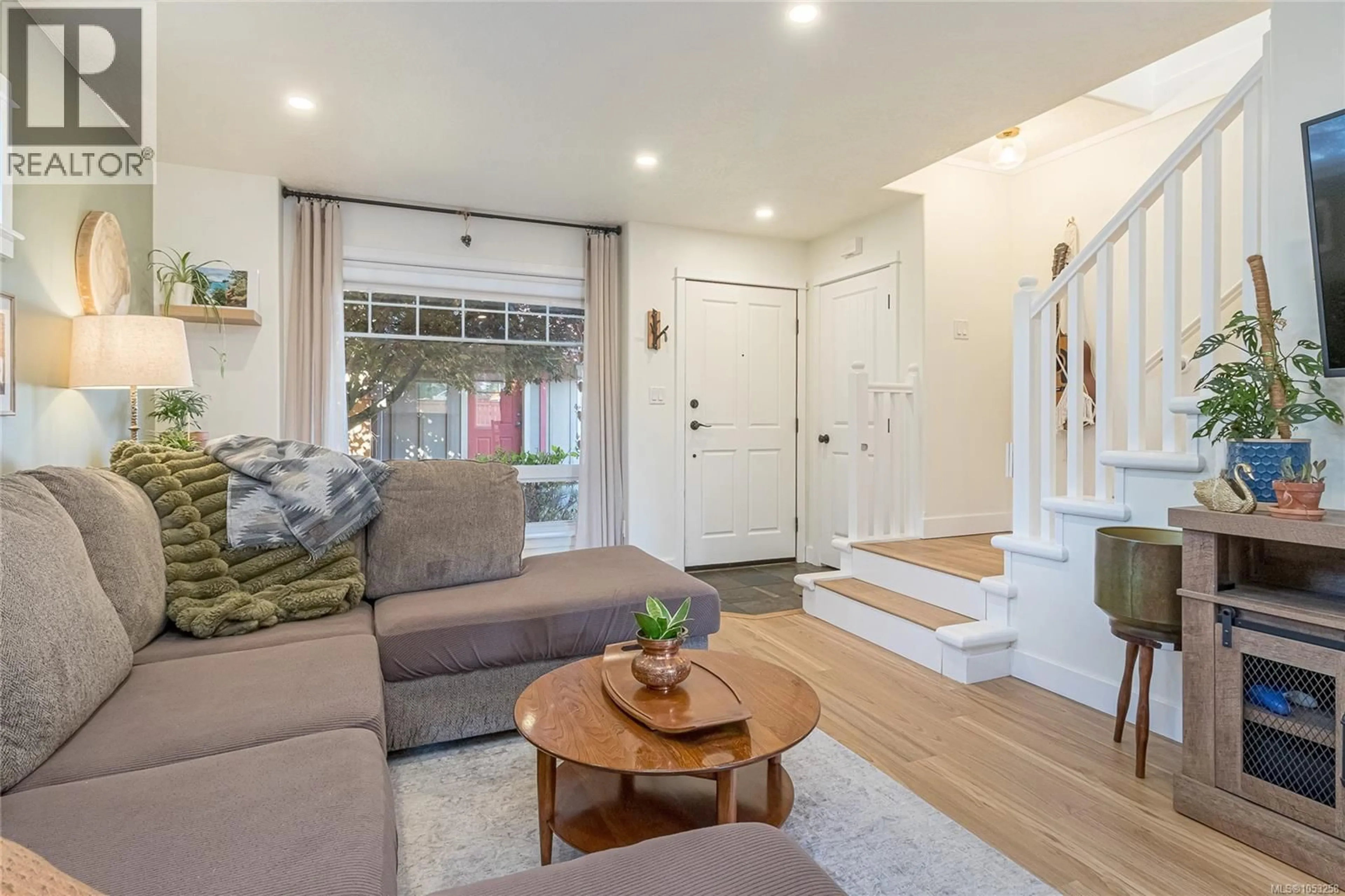 Living room with furniture, unknown for 9 - 2528 ALEXANDER STREET, Duncan British Columbia V9L2W9