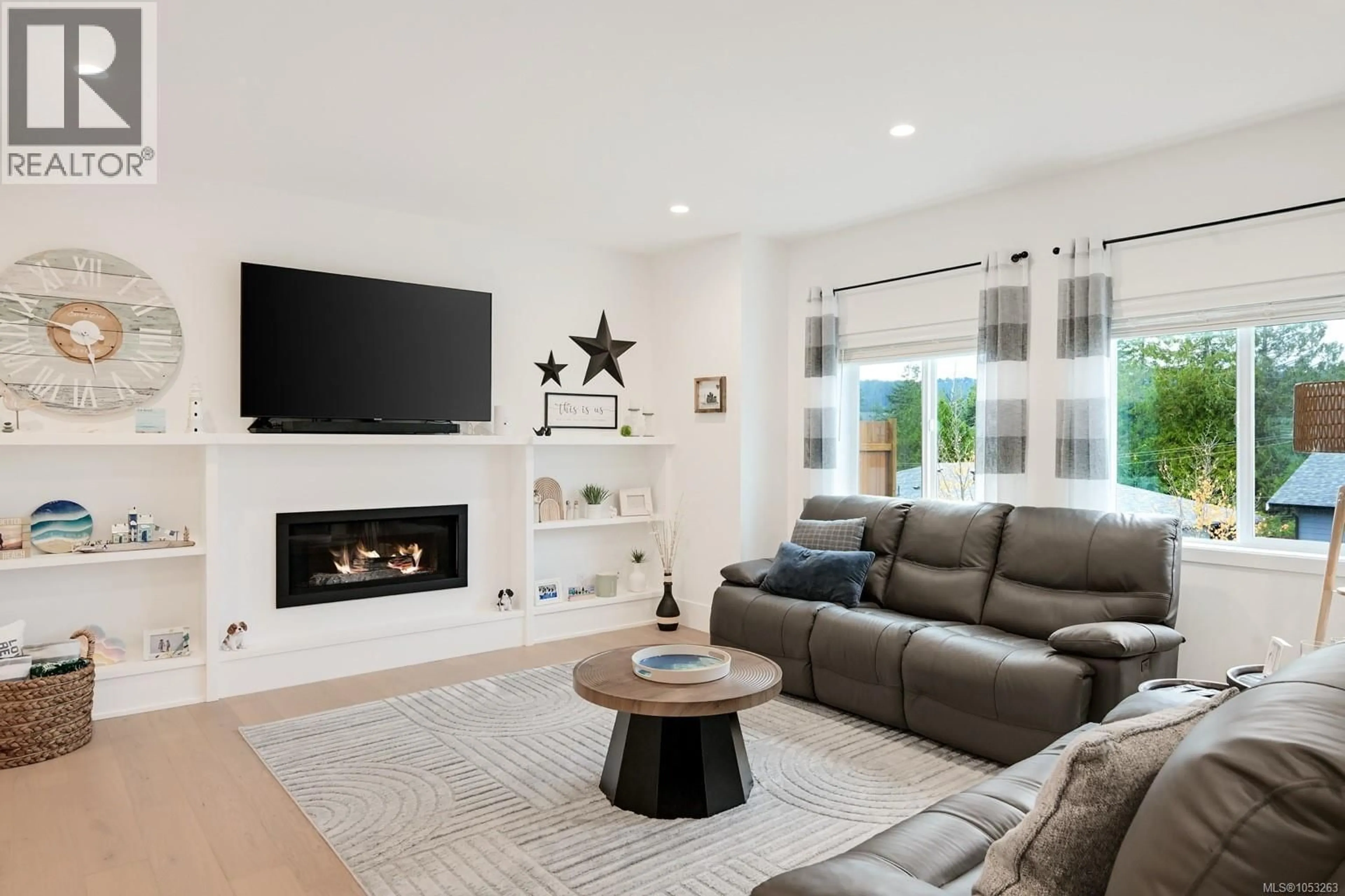 Living room with furniture, unknown for 862 TOMACK LOOP, Langford British Columbia V9C3X3