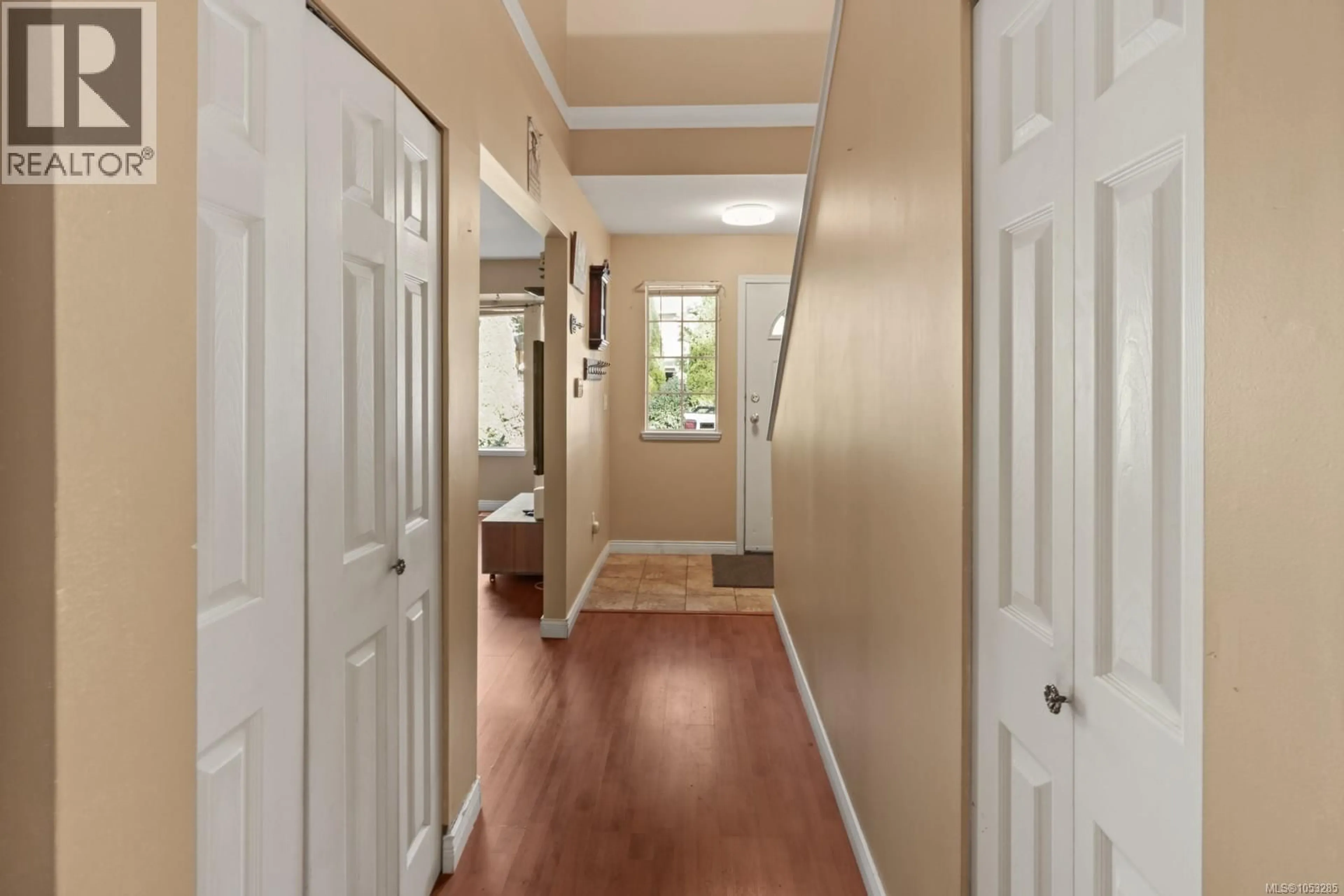 Indoor entryway for 3 - 2338 ROSSTOWN ROAD, Nanaimo British Columbia V9T3R7