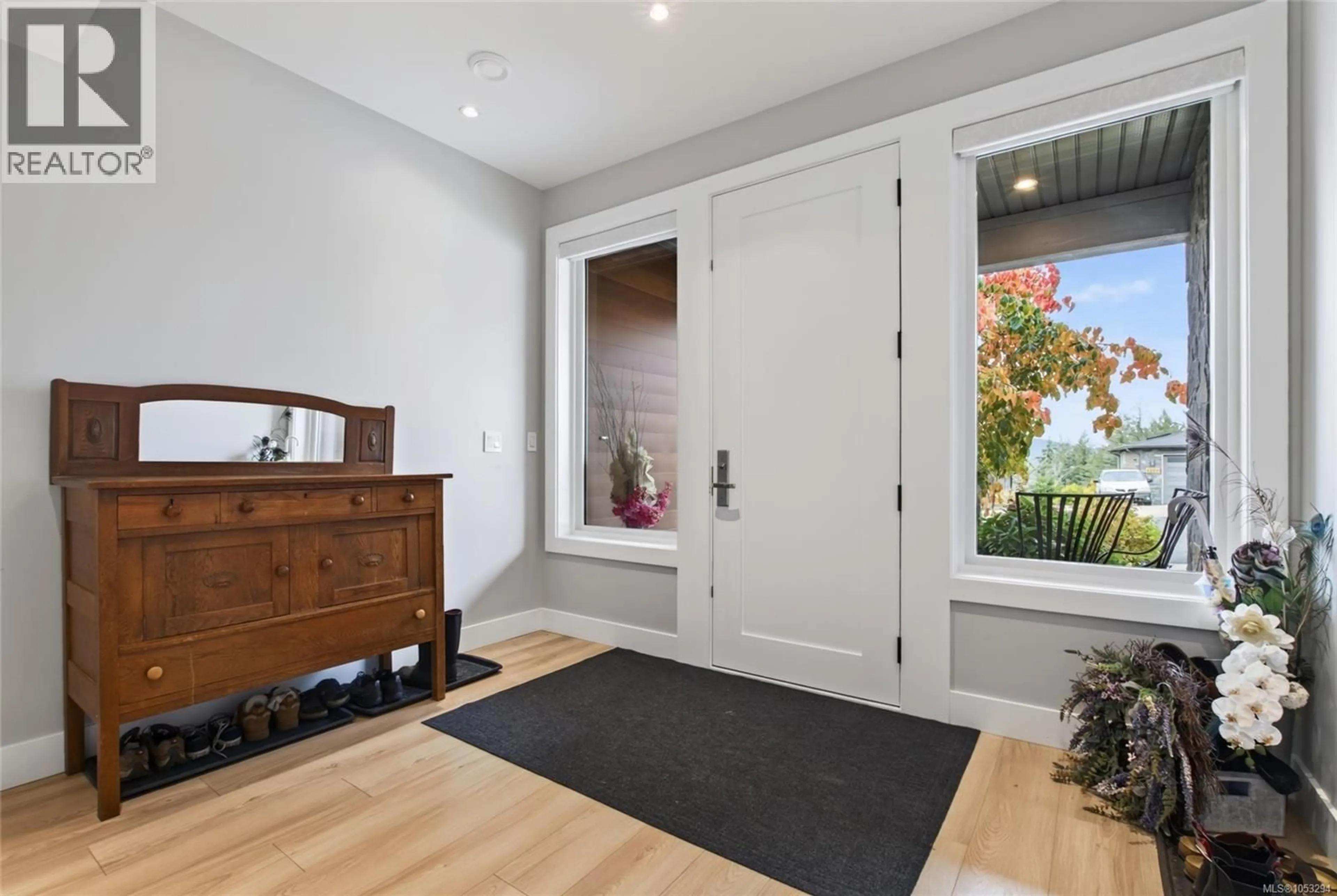 Indoor entryway for 6290 HIGHWOOD DRIVE, Duncan British Columbia V9L5R3