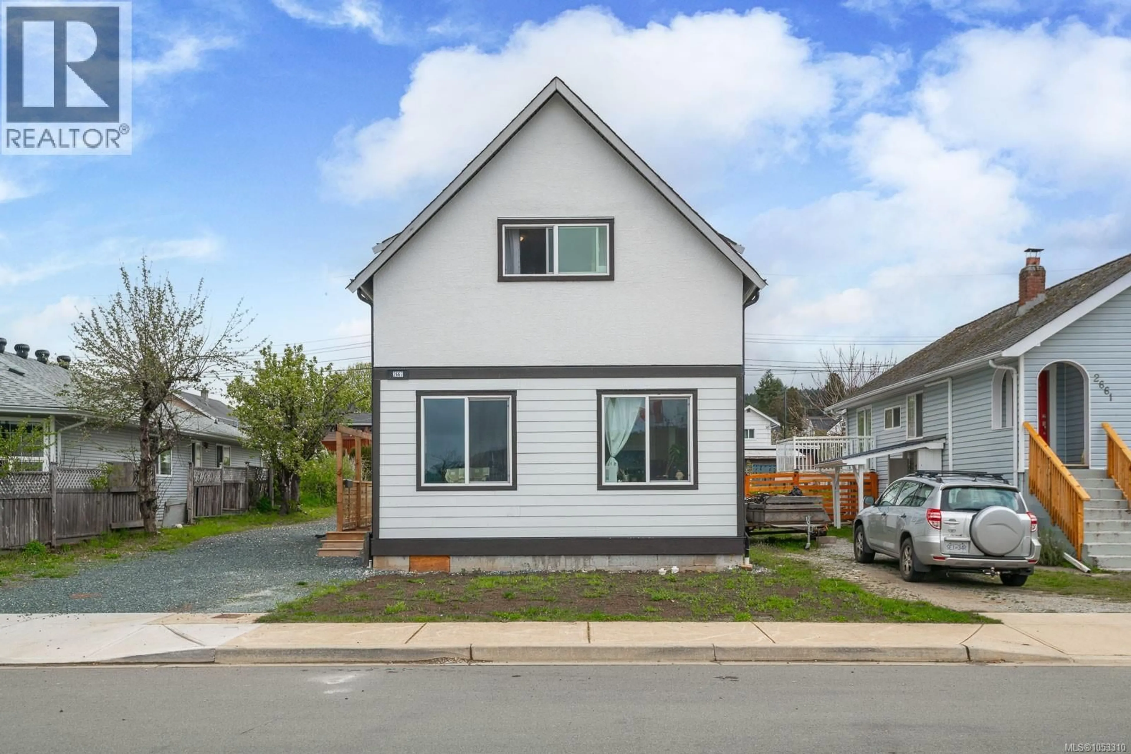 Home with vinyl exterior material, street for 2667 4TH AVENUE, Port Alberni British Columbia V9Y2C4