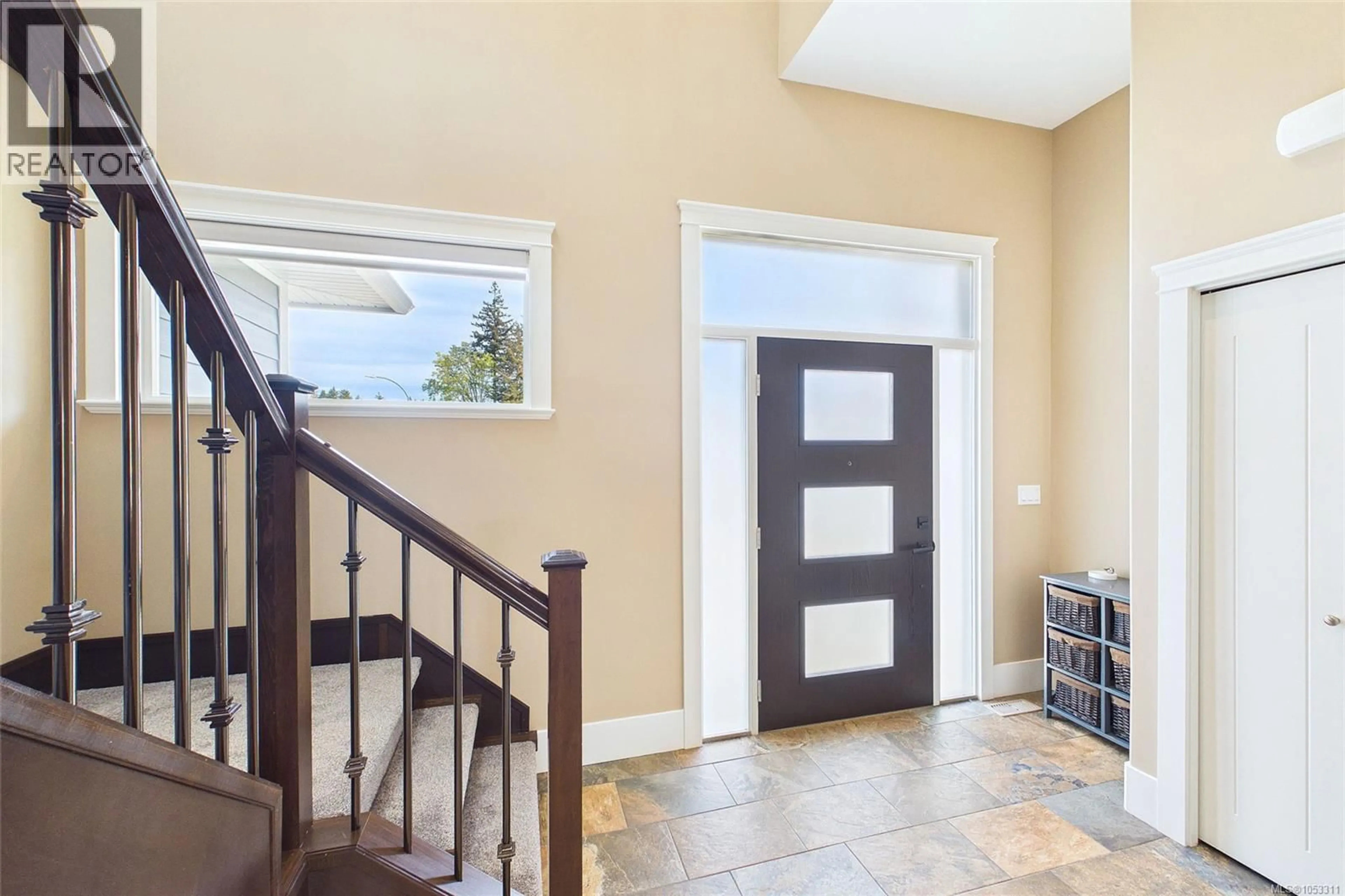 Indoor entryway for 5751 LINYARD ROAD, Nanaimo British Columbia V9T0K2
