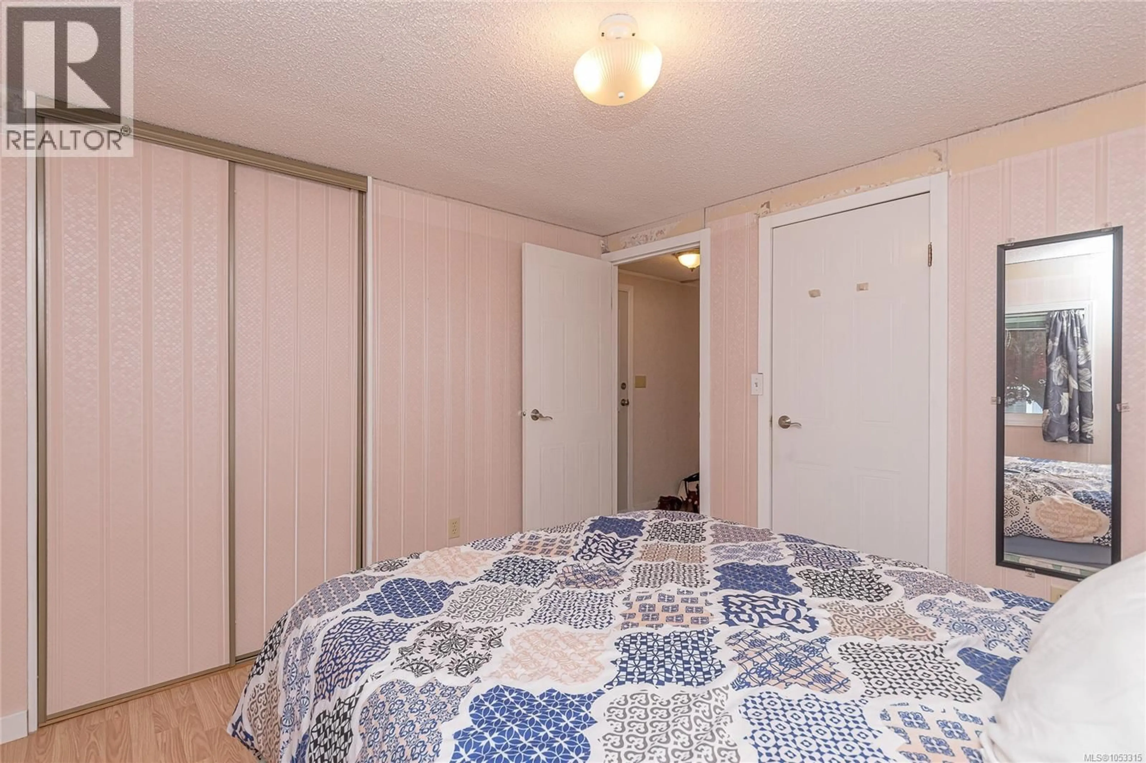 A pic of a room for 4 - 658 ALDERWOOD DRIVE, Ladysmith British Columbia V9G1R6