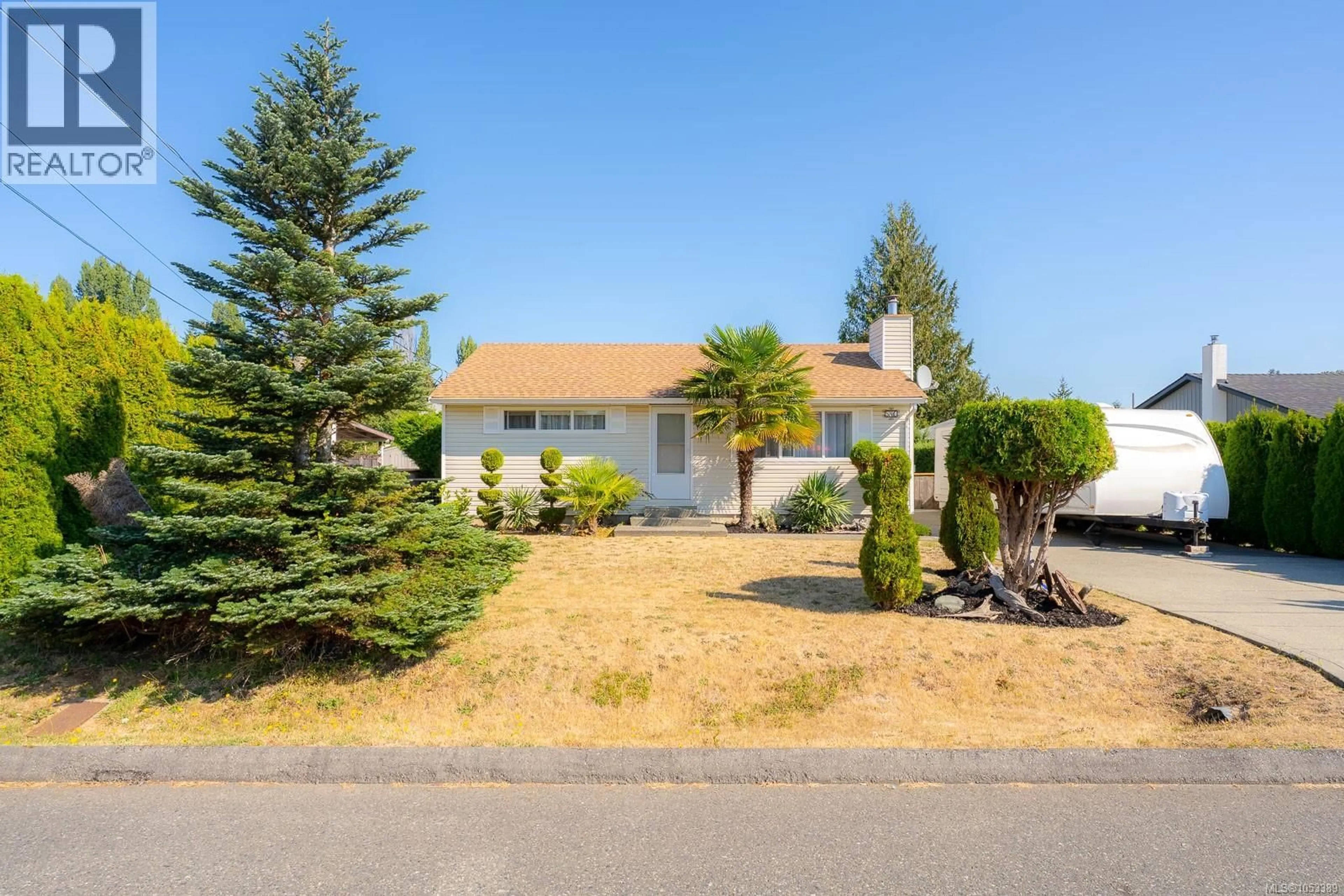 Home with vinyl exterior material, street for 540 DEERING STREET, Nanaimo British Columbia V9R1C1