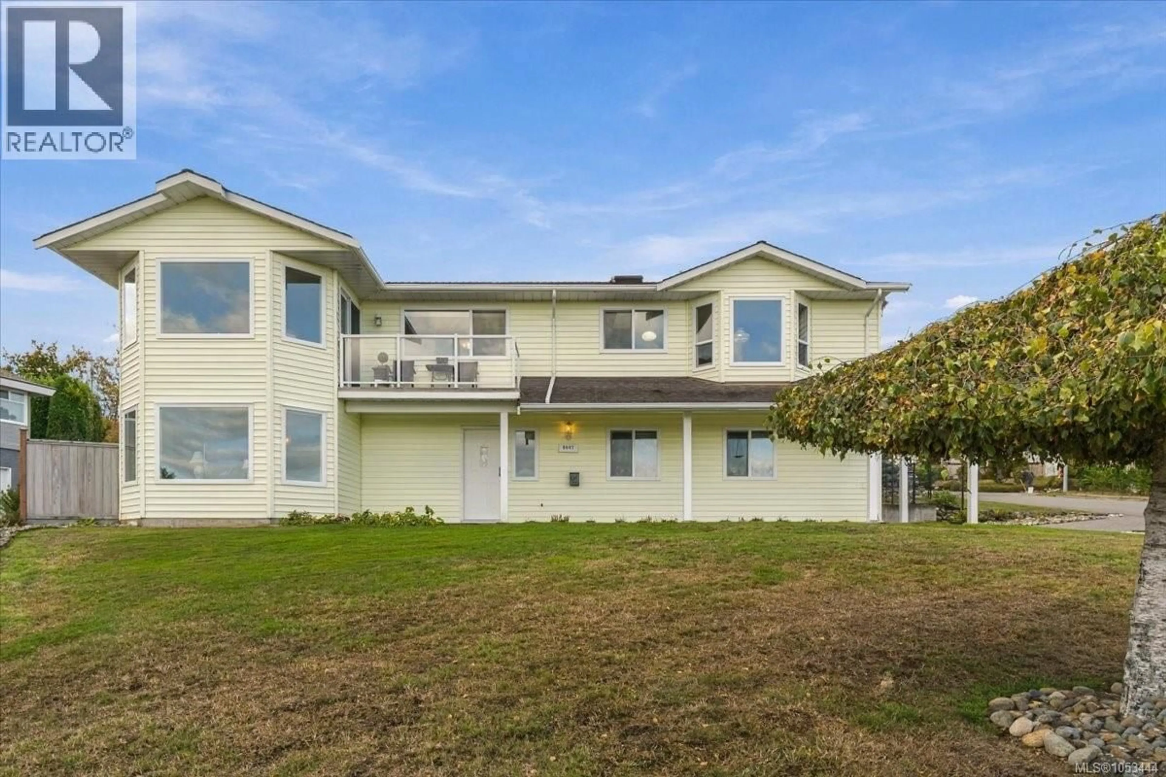 A pic from outside/outdoor area/front of a property/back of a property/a pic from drone, unknown for 6087 ICARUS DRIVE, Nanaimo British Columbia V9V1B7