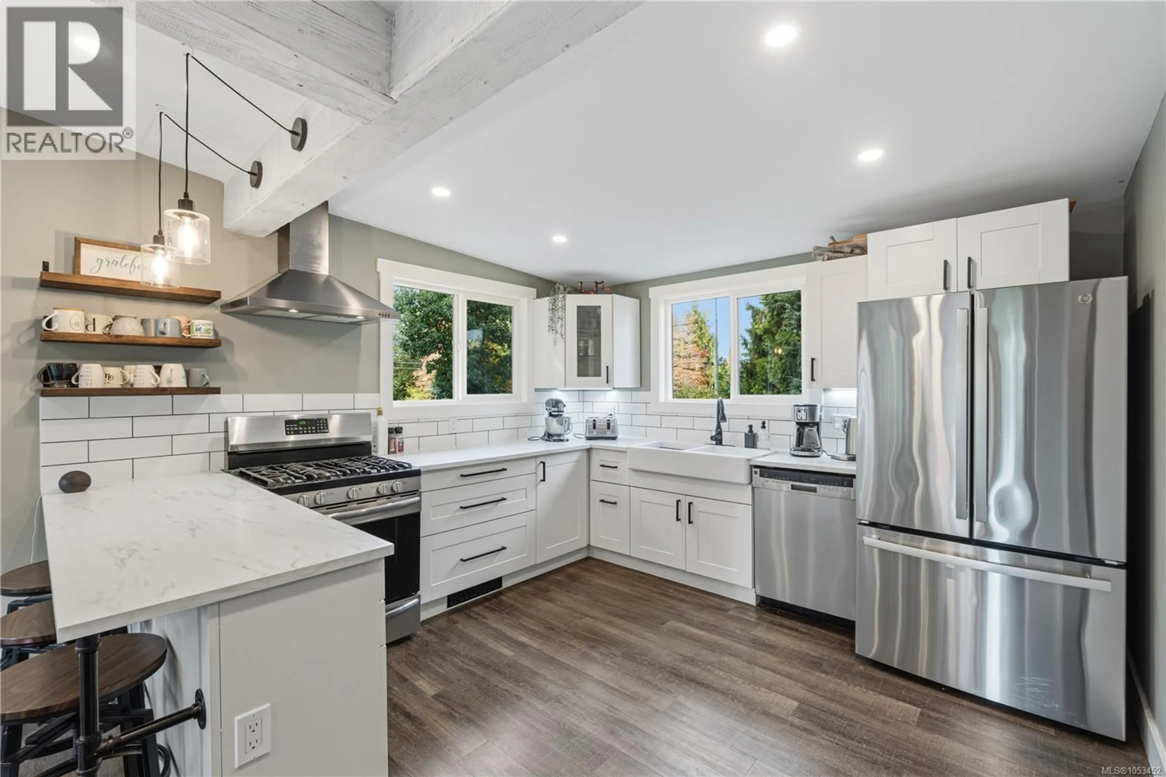 Open concept kitchen, ceramic/tile floor for 1518 PACIFIC CRESCENT, Parksville British Columbia V9P1X6