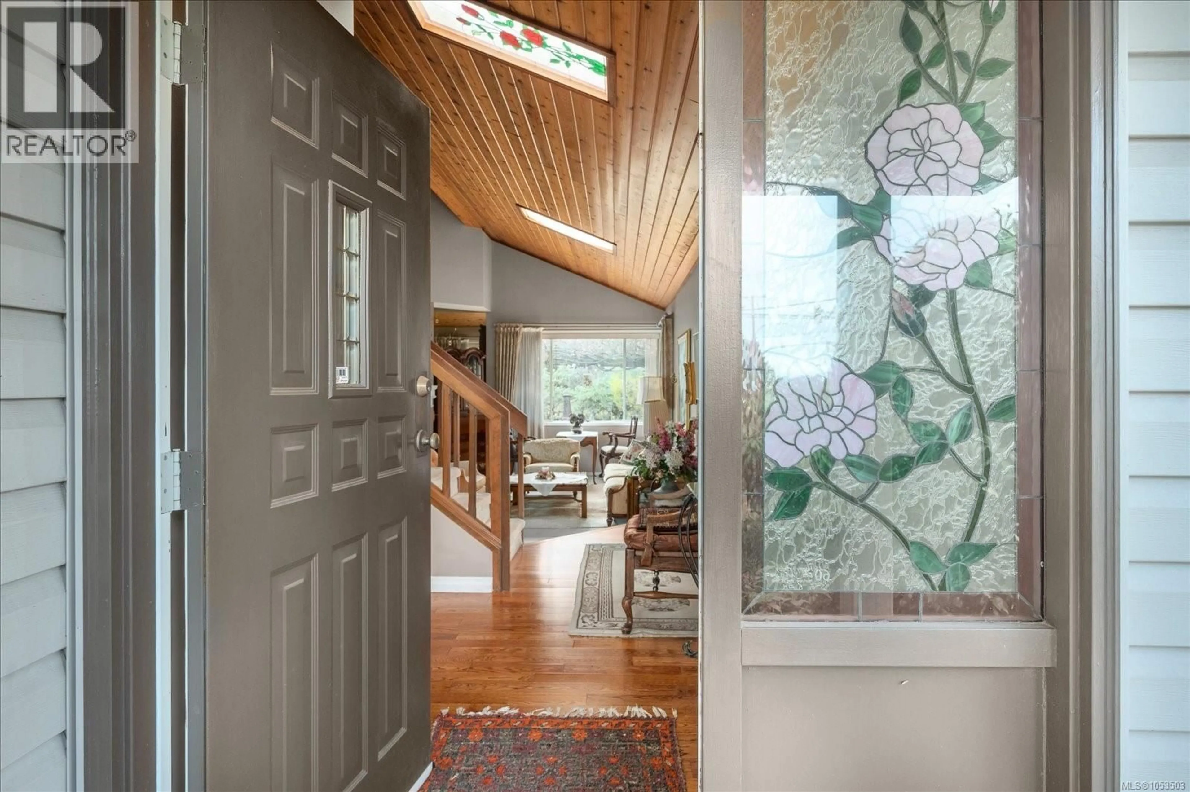 Indoor entryway for 6695 DOVER ROAD, Nanaimo British Columbia V9V1A6