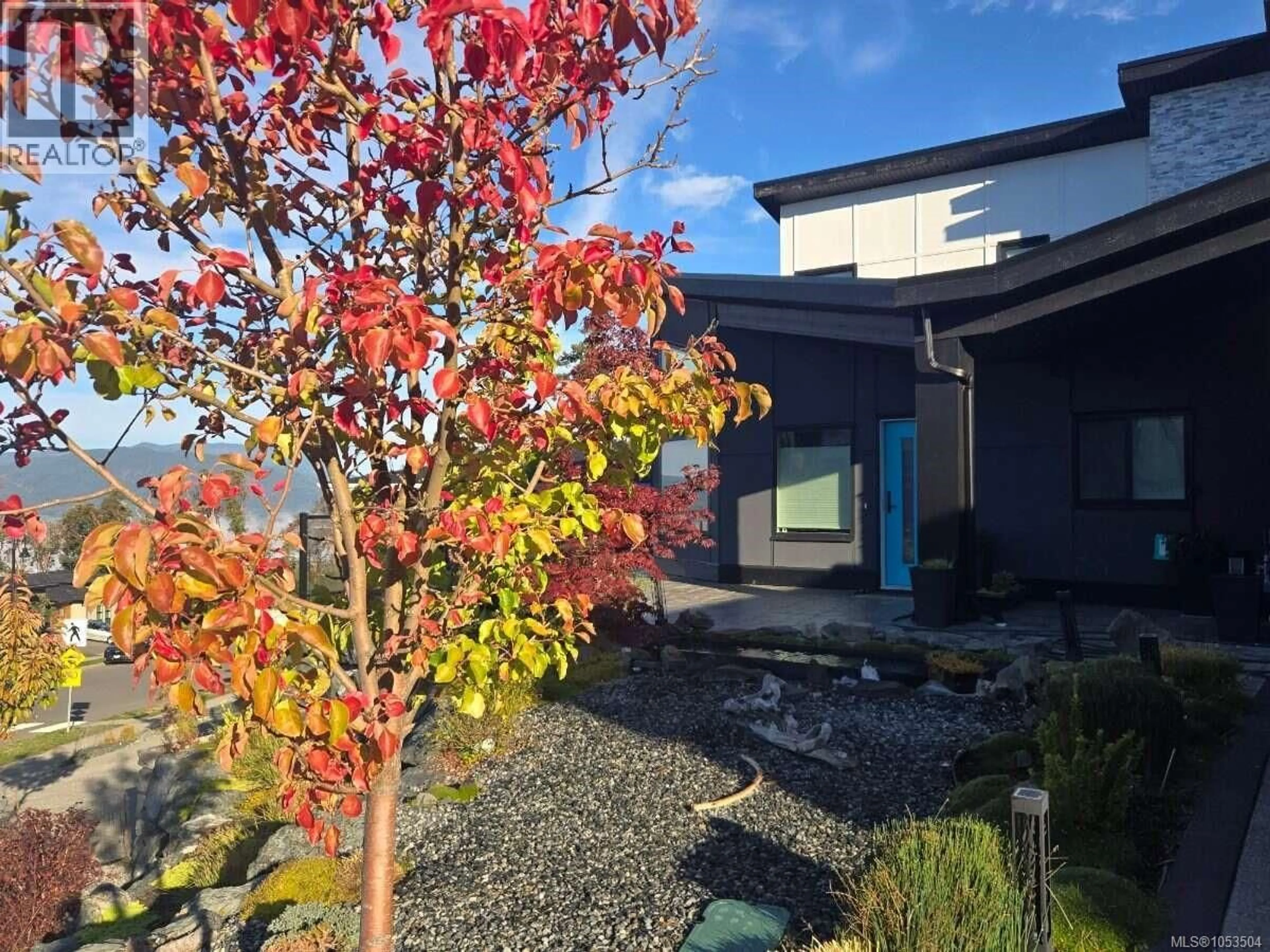 A pic from outside/outdoor area/front of a property/back of a property/a pic from drone, unknown for 1198 VIEWTOP ROAD, Duncan British Columbia V9L0H7