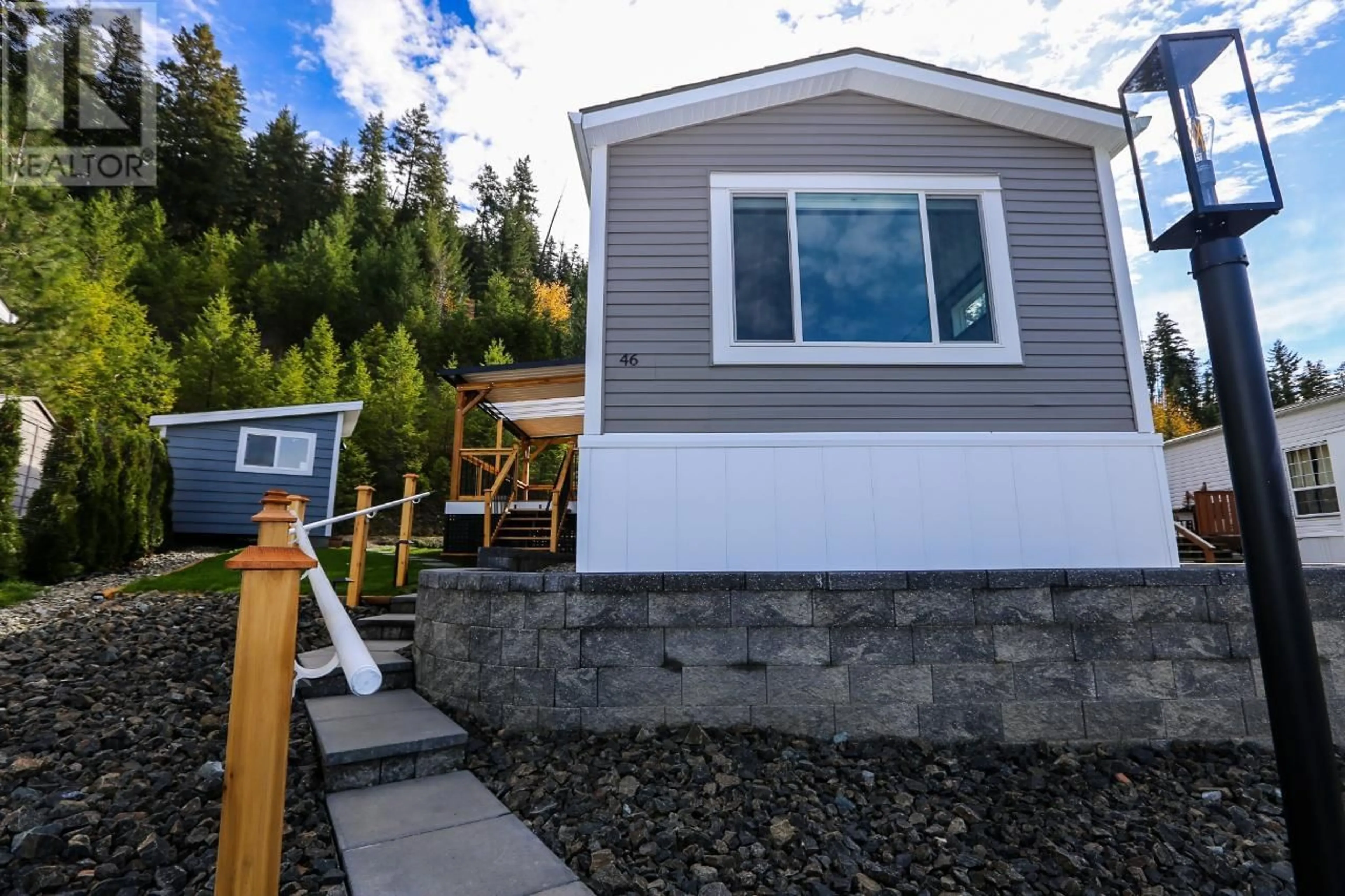 Home with vinyl exterior material for 46-4510 POWER ROAD, Barriere British Columbia V0E1E0