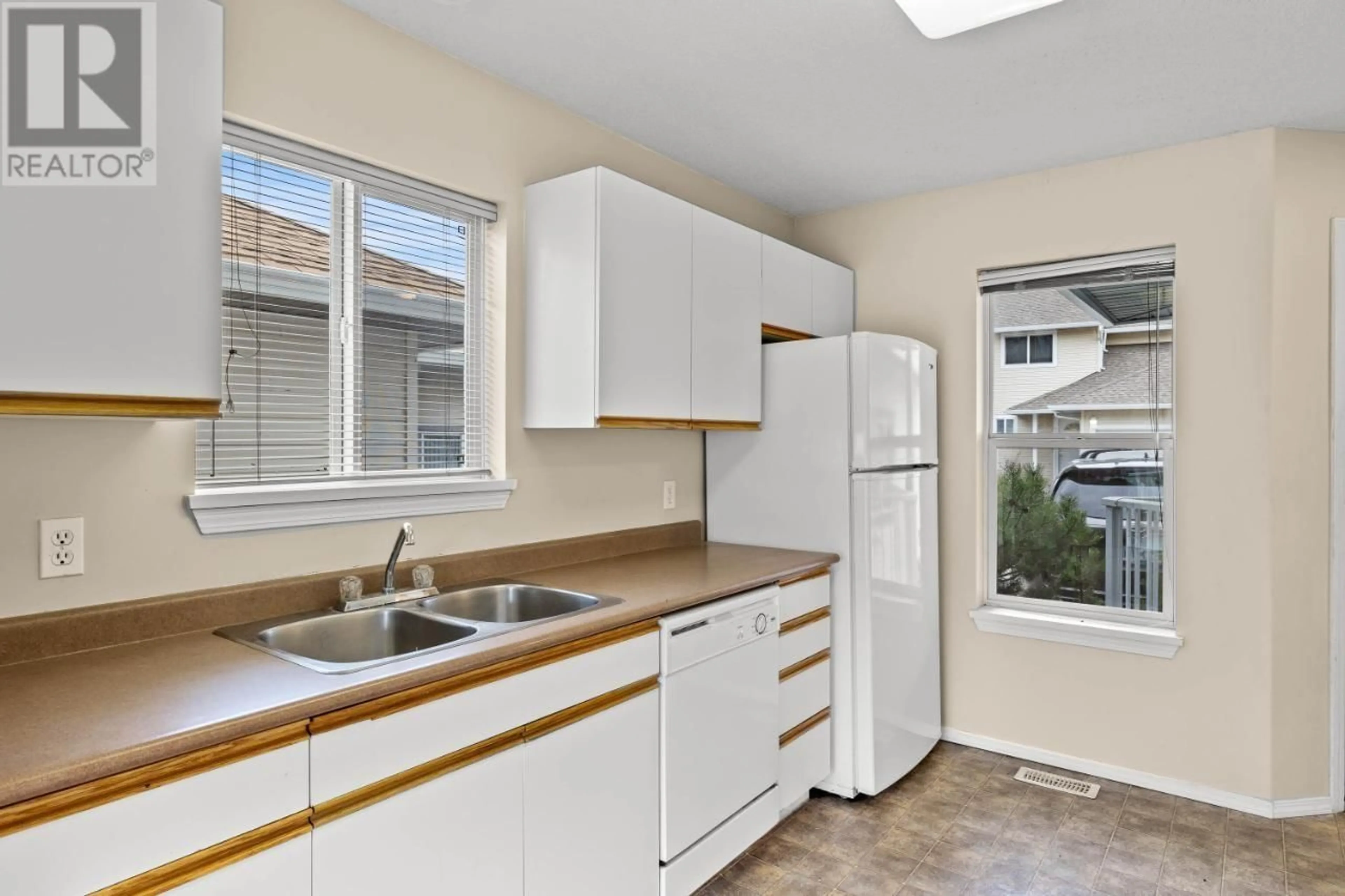 Standard kitchen, unknown for 4 - 1920 HUGH ALLAN DRIVE, Kamloops British Columbia V1S1Y5