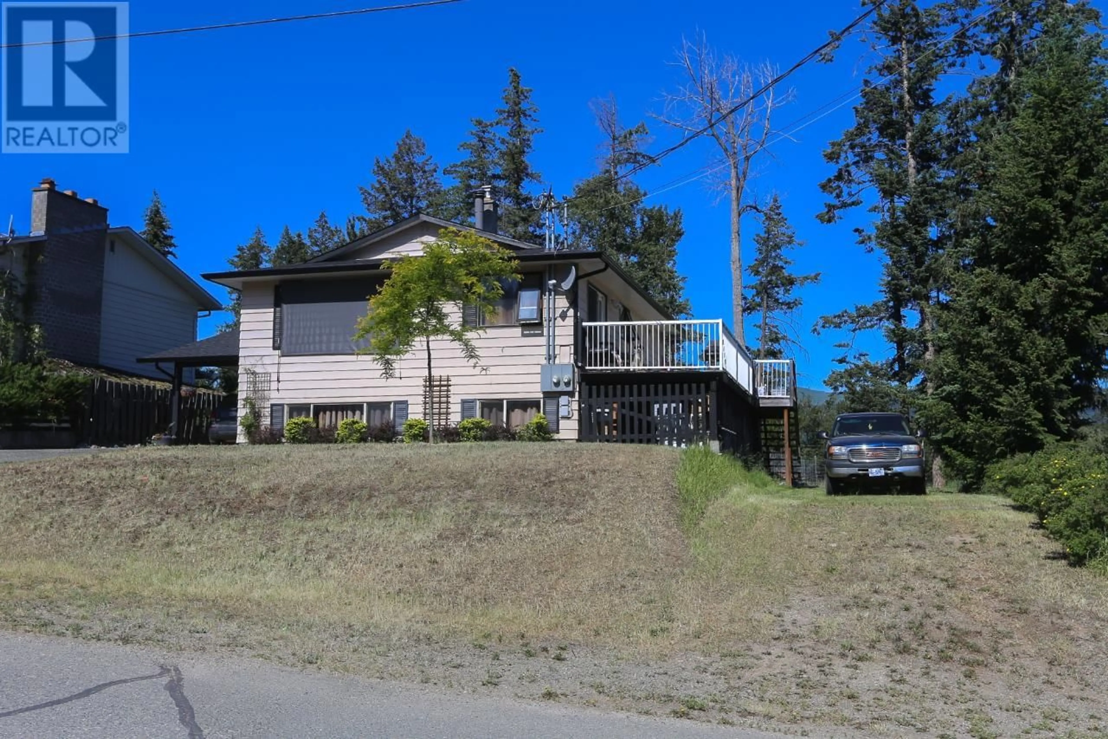A pic from exterior of the house or condo for 4735 SPRUCE CRES, Barriere British Columbia V0E1E0