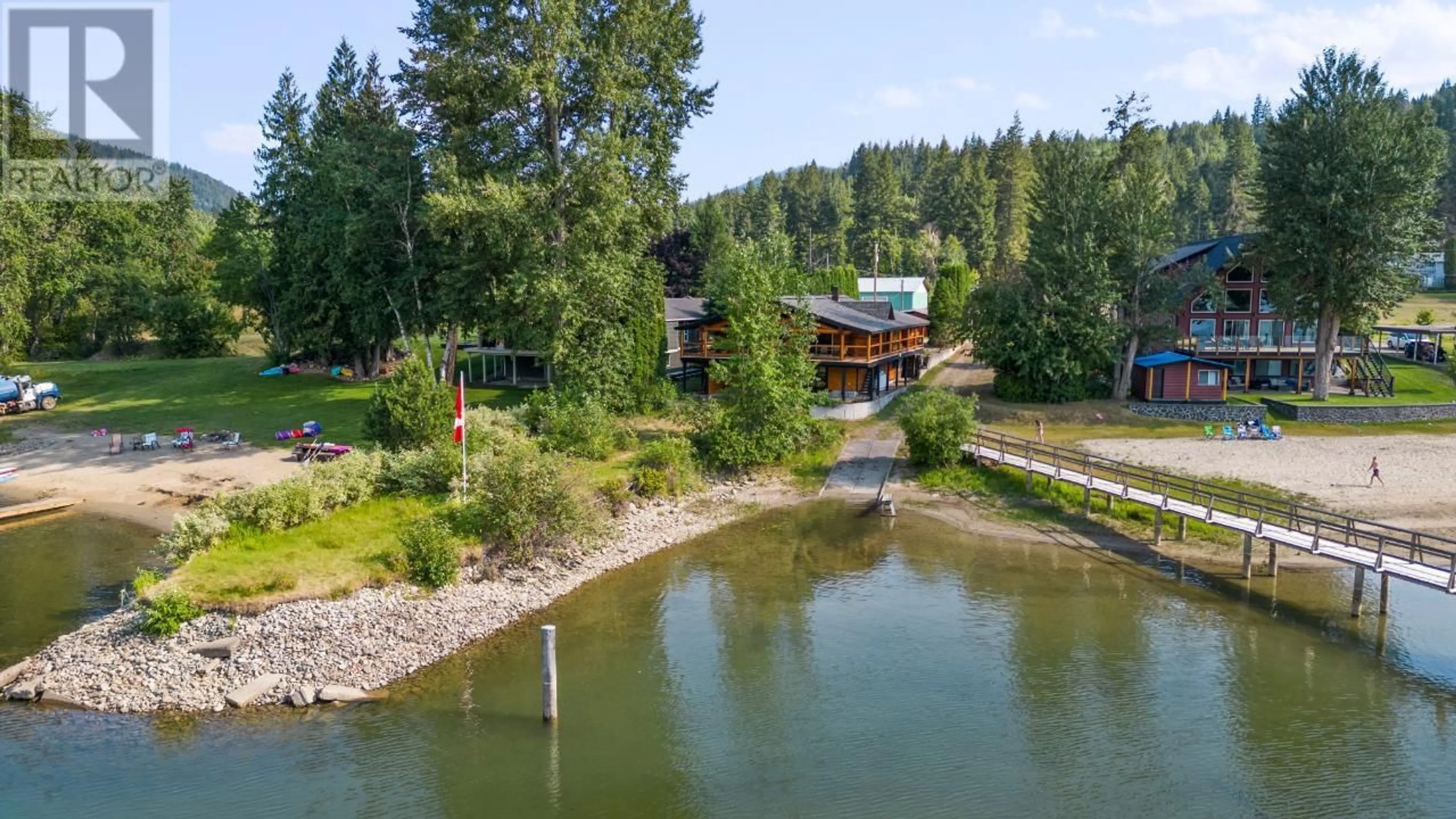 Cottage for 1-8758 HOLDING RD, Adams Lake British Columbia