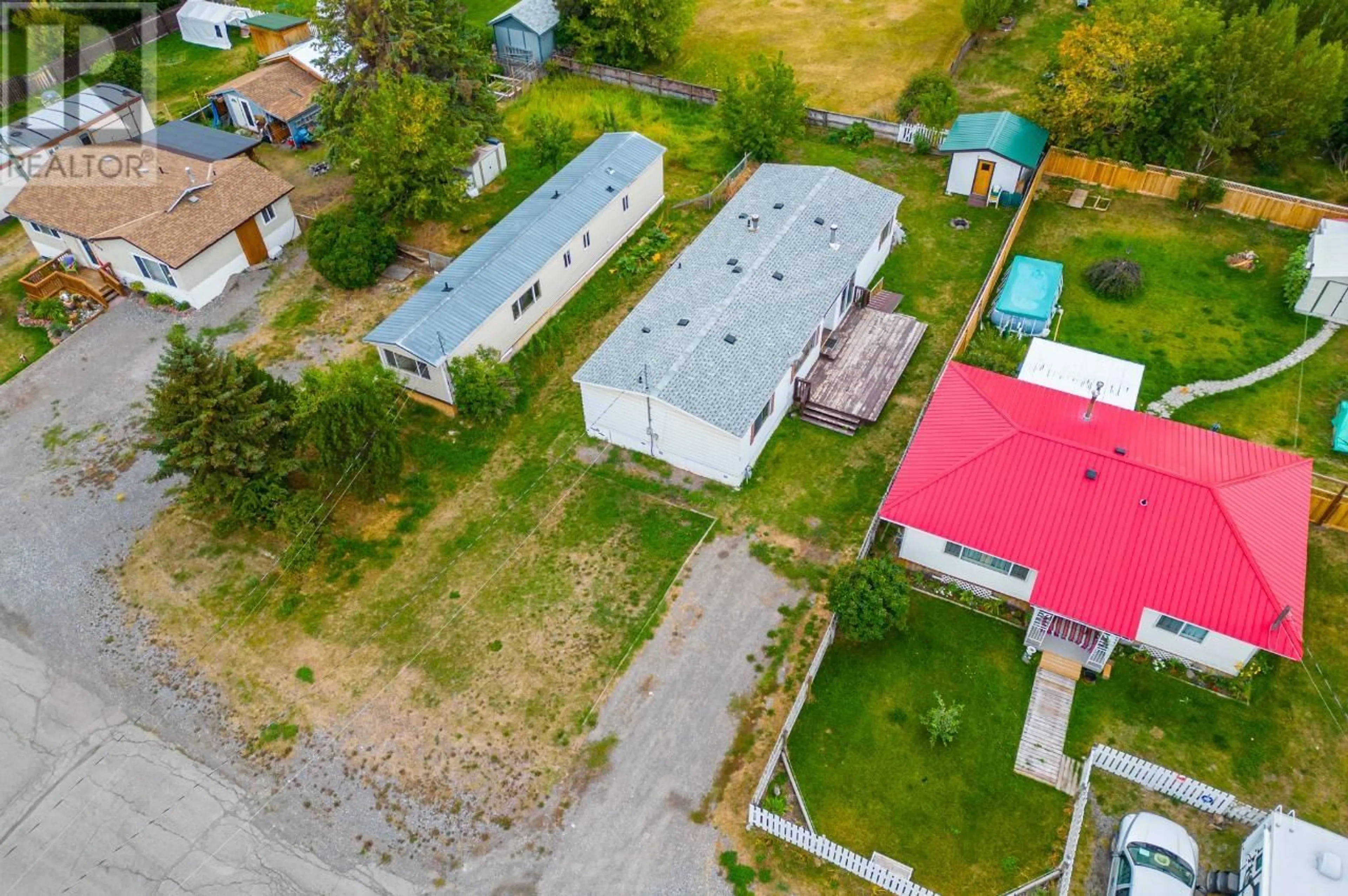 Outside view for 209 FOSTER AVE, Clinton British Columbia