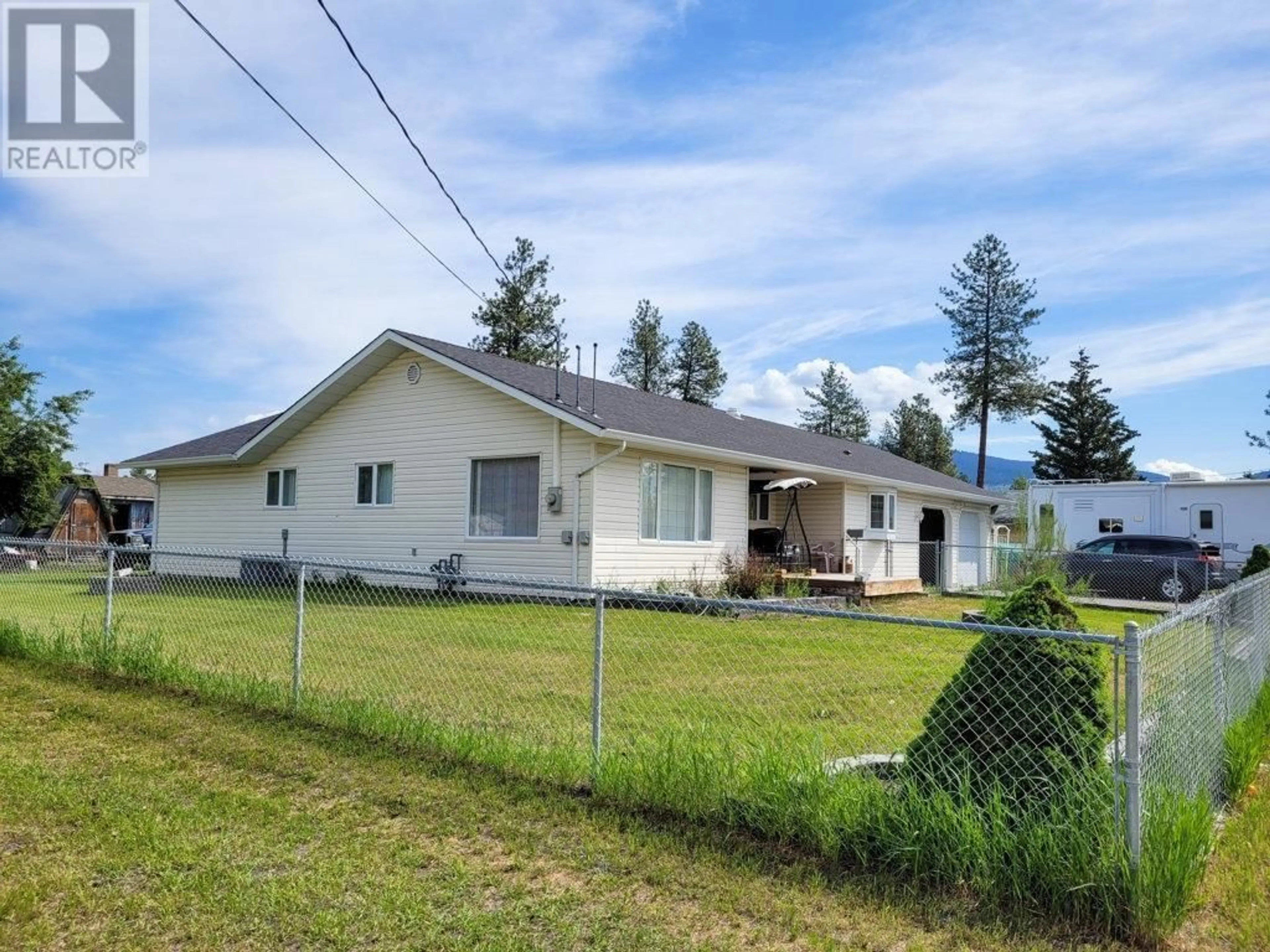 A pic from outside/outdoor area/front of a property/back of a property/a pic from drone, unknown for 463 MORGAN AVENUE, Merritt British Columbia V1K1B8